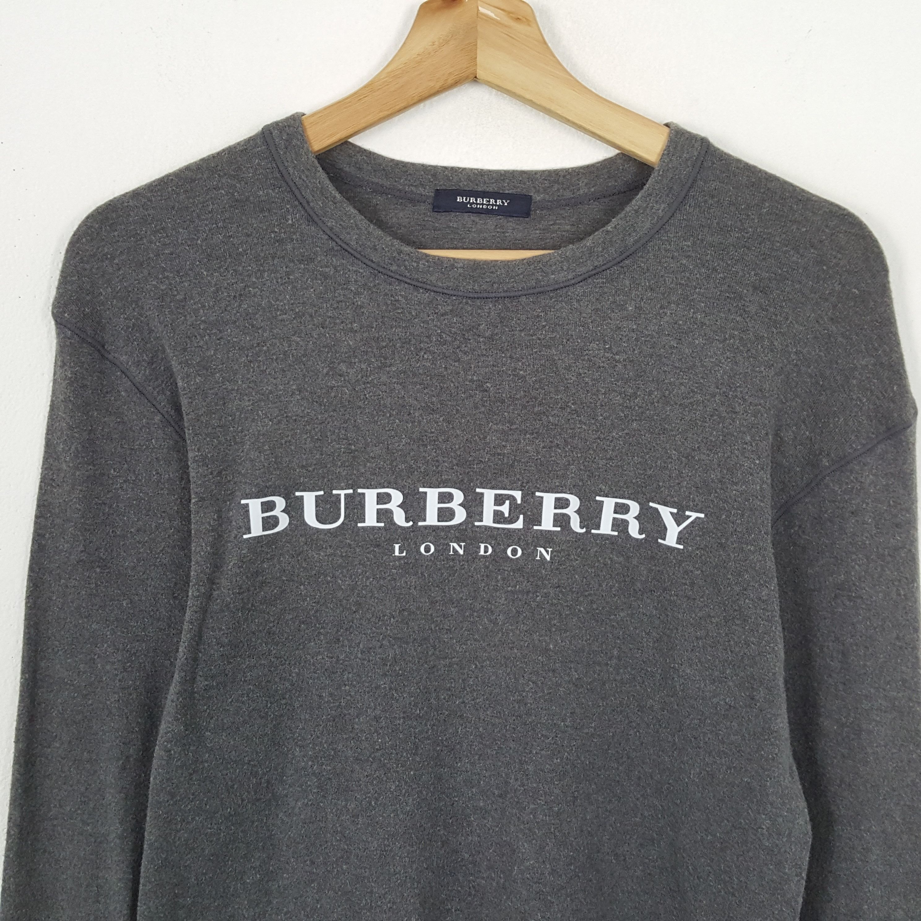 Burberry × Vintage Vintage BURBERRY LONDON Spellout Design T-Shirts Size S / US 4 / IT 40 - 2 Thumbnail