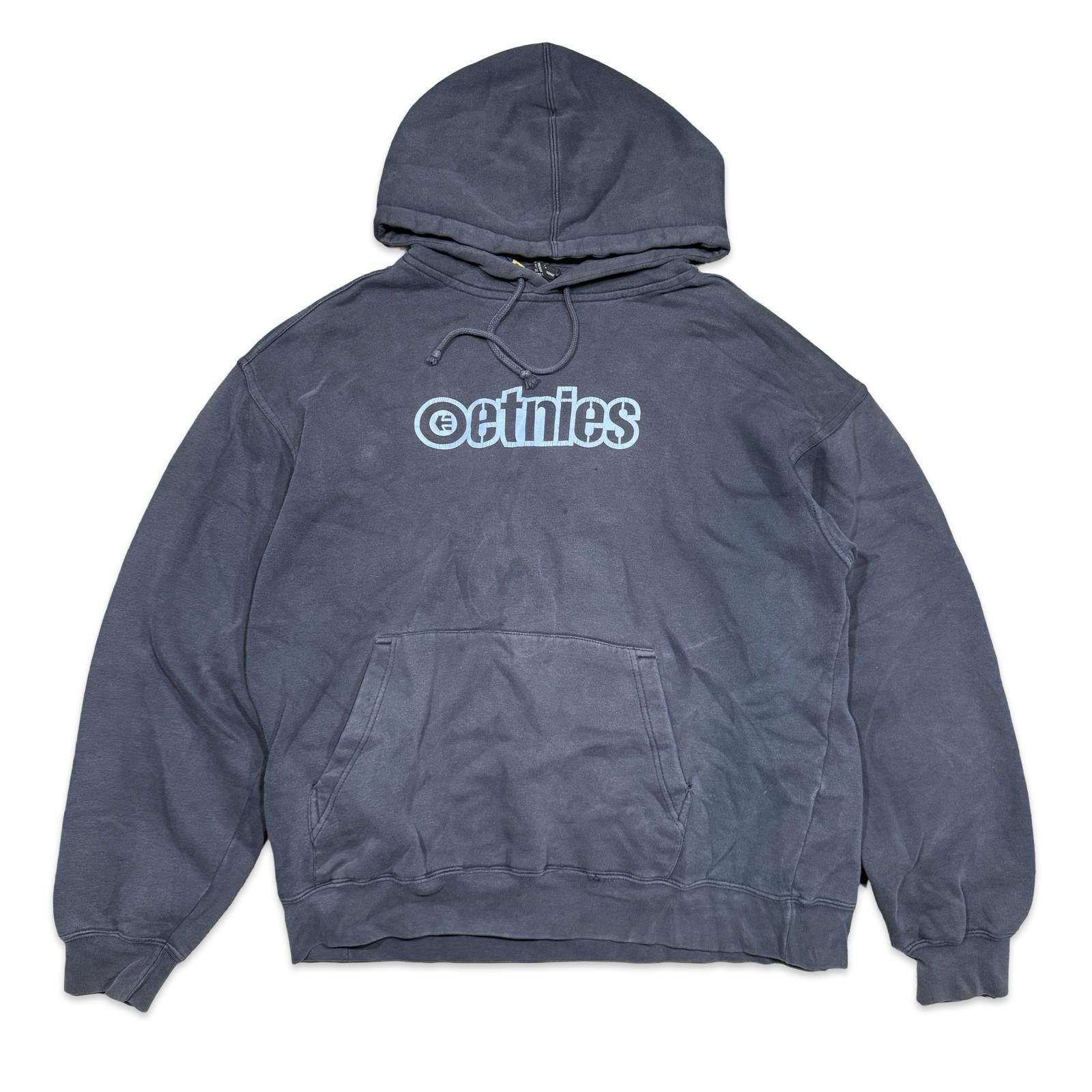 Etnies Vintage Etnies Skateboarding Y2K Pullover Logo Hoodie Size US L / EU 52-54 / 3 - 1 Thumbnail