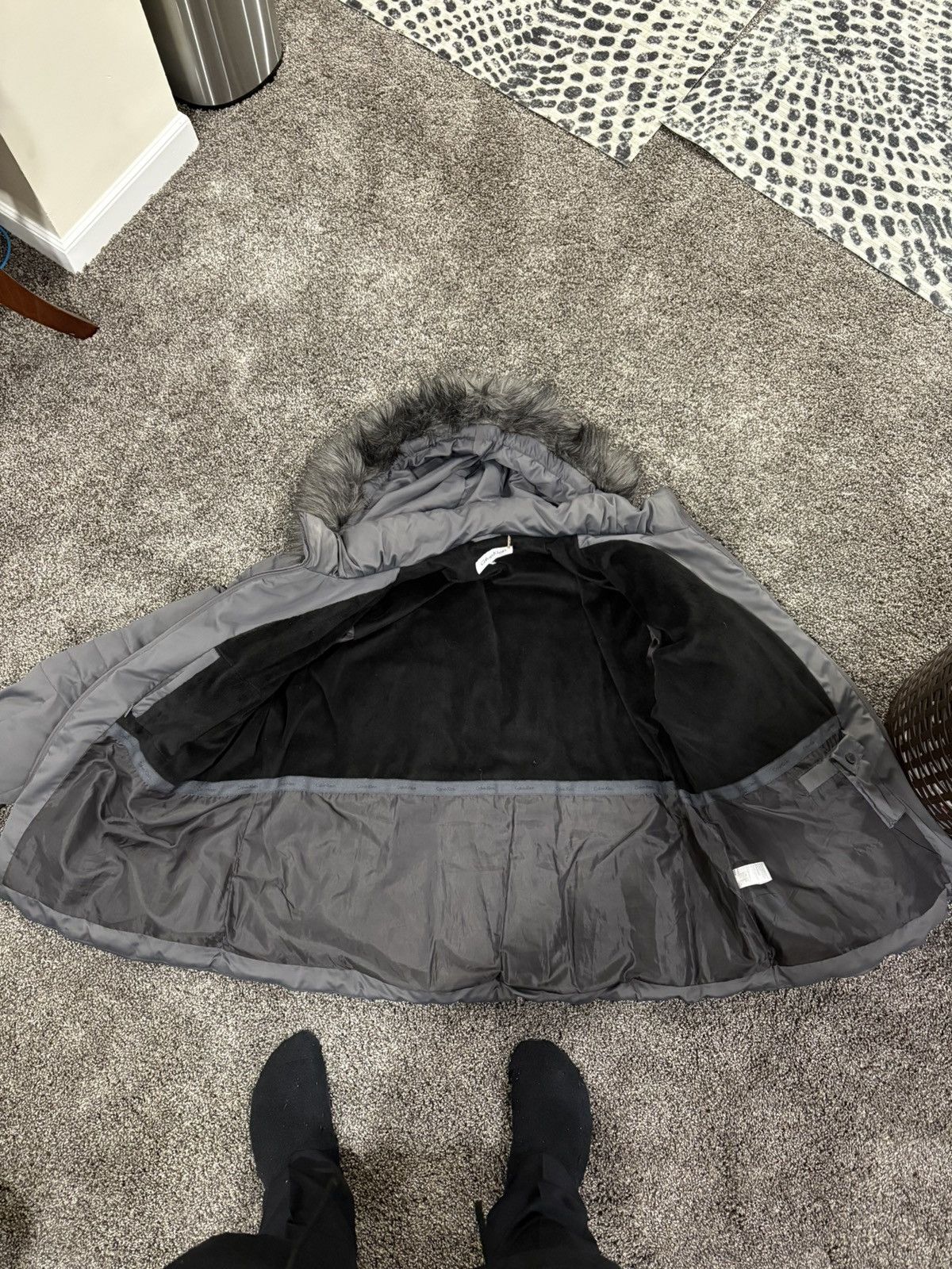 Calvin Klein Puffer fur coat Size US L / EU 52-54 / 3 - 2 Thumbnail
