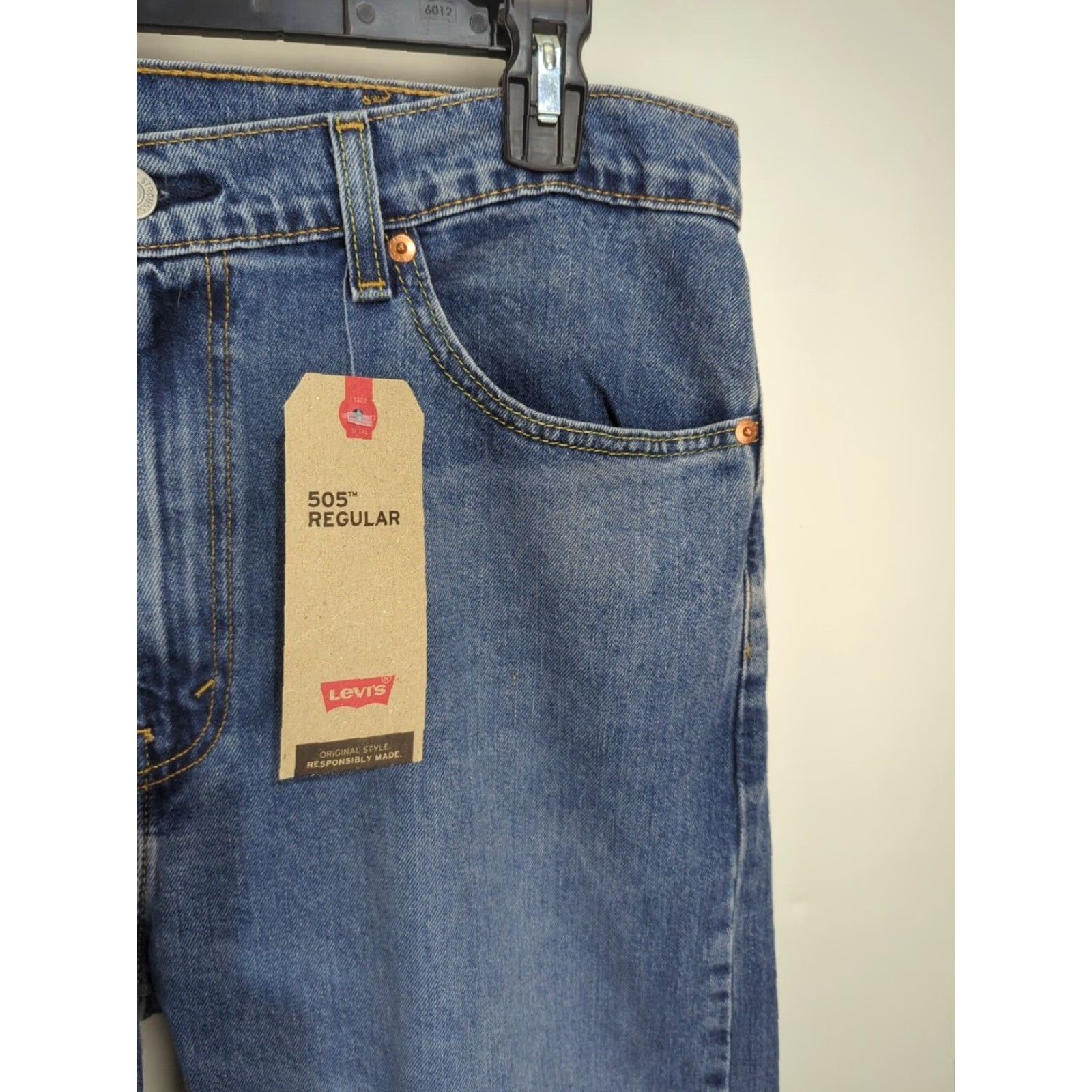 Levi's Levis 505 Flex Stretch Regular Fit Jeans Straight Leg Medium Wash 38x30 New NWT Size US 38 / EU 54 - 4 Thumbnail