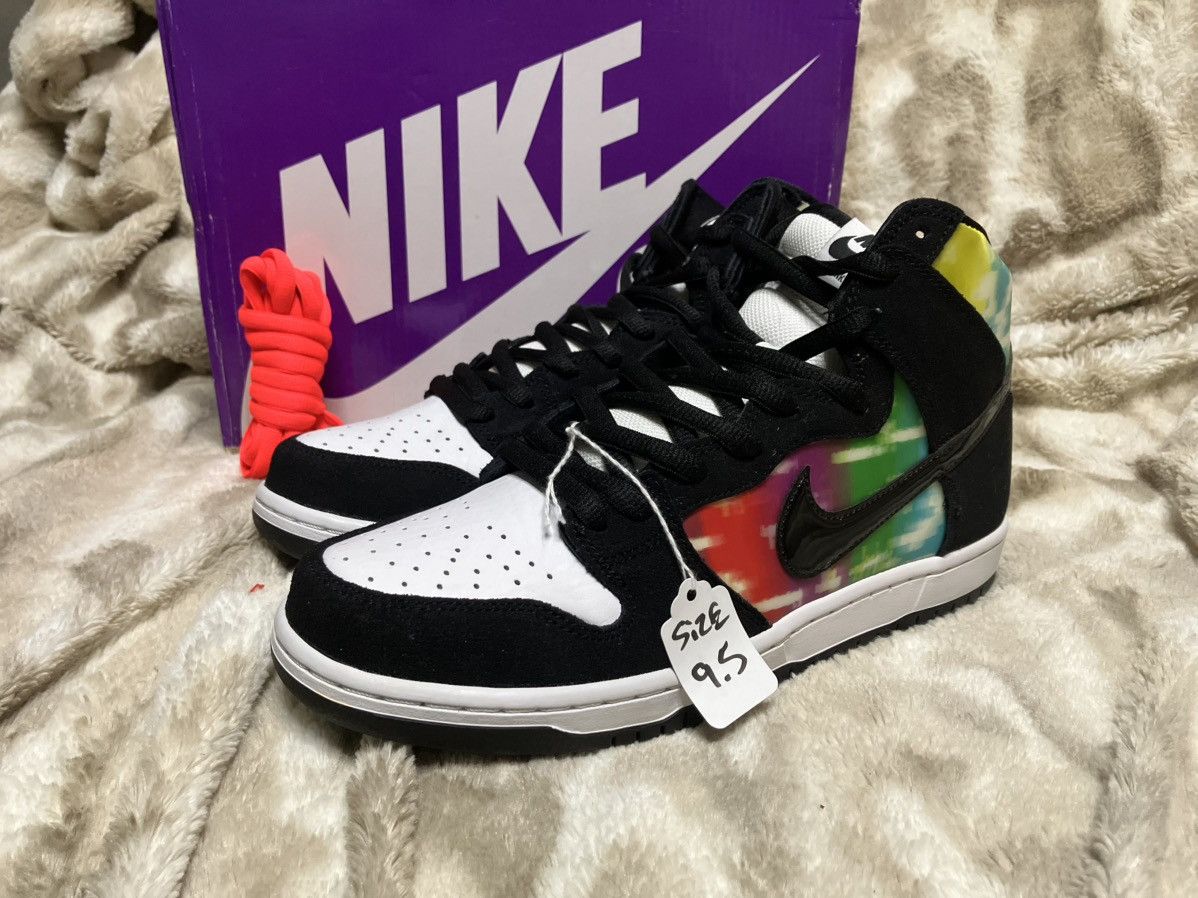 Nike SB Sz 9.5m- Nike SB Dunk High TV Signal Size US 9.5 / EU 42-43 - 1 Thumbnail