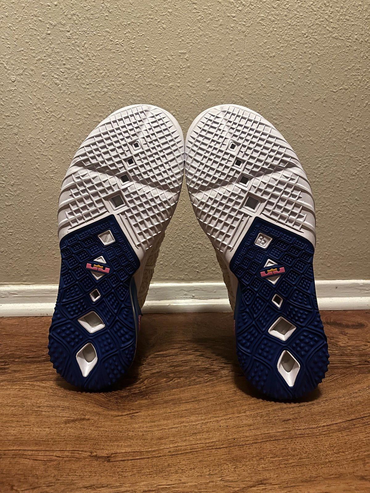 Nike LeBron 18 Los Angeles By Day
