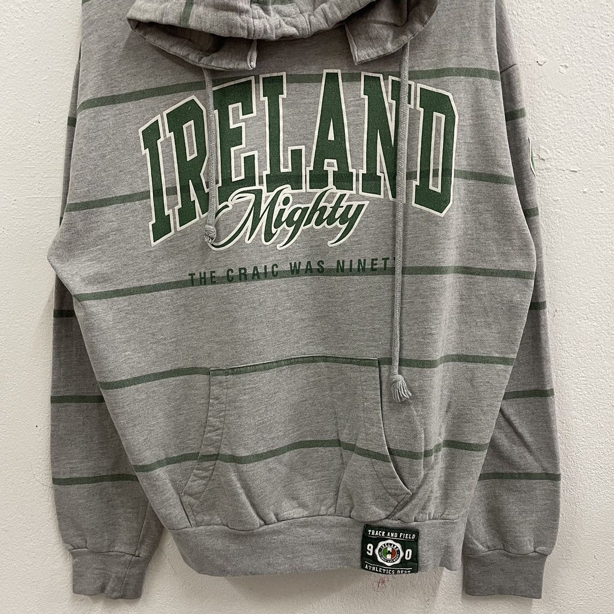 Vintage 🔥Vintage Retro Mighty Ireland Big Spellout Pullover Hoodie Size US L / EU 52-54 / 3 - 4 Thumbnail
