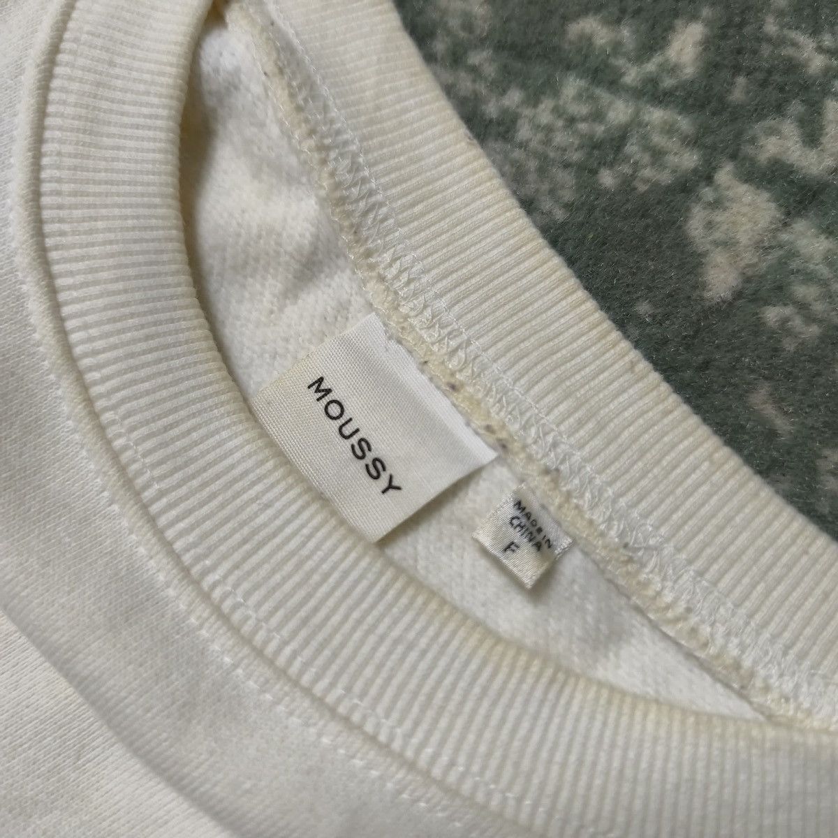 Designer × Japanese Brand × MOUSSY Sweatshirt Moussy Size US L / EU 52-54 / 3 - 4 Thumbnail