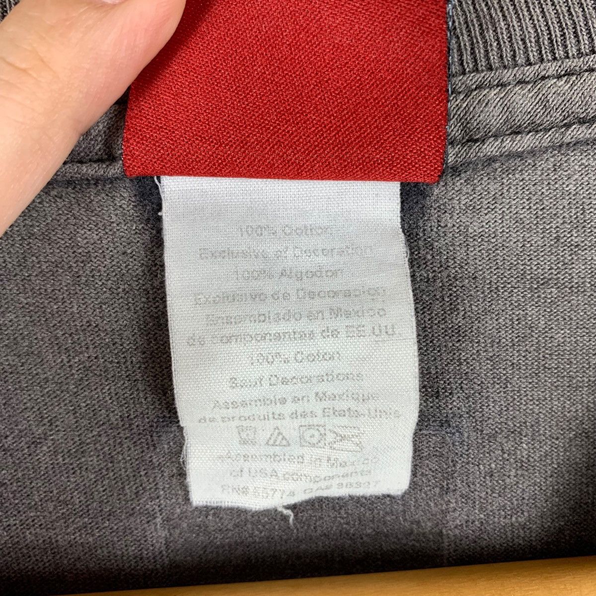 Oakley Vintage OAKLEY software centre logo tee Size US L / EU 52-54 / 3 - 9 Thumbnail