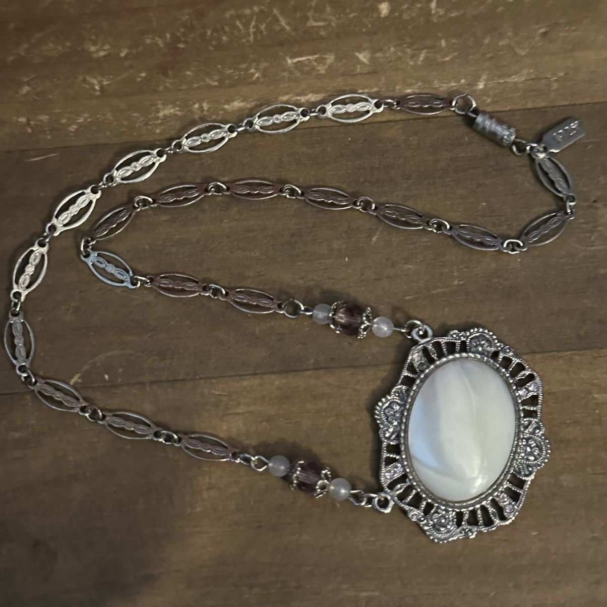 Other × Vintage Vintage 1928 silver ornate link mother of pearl necklace Size ONE SIZE - 6 Thumbnail