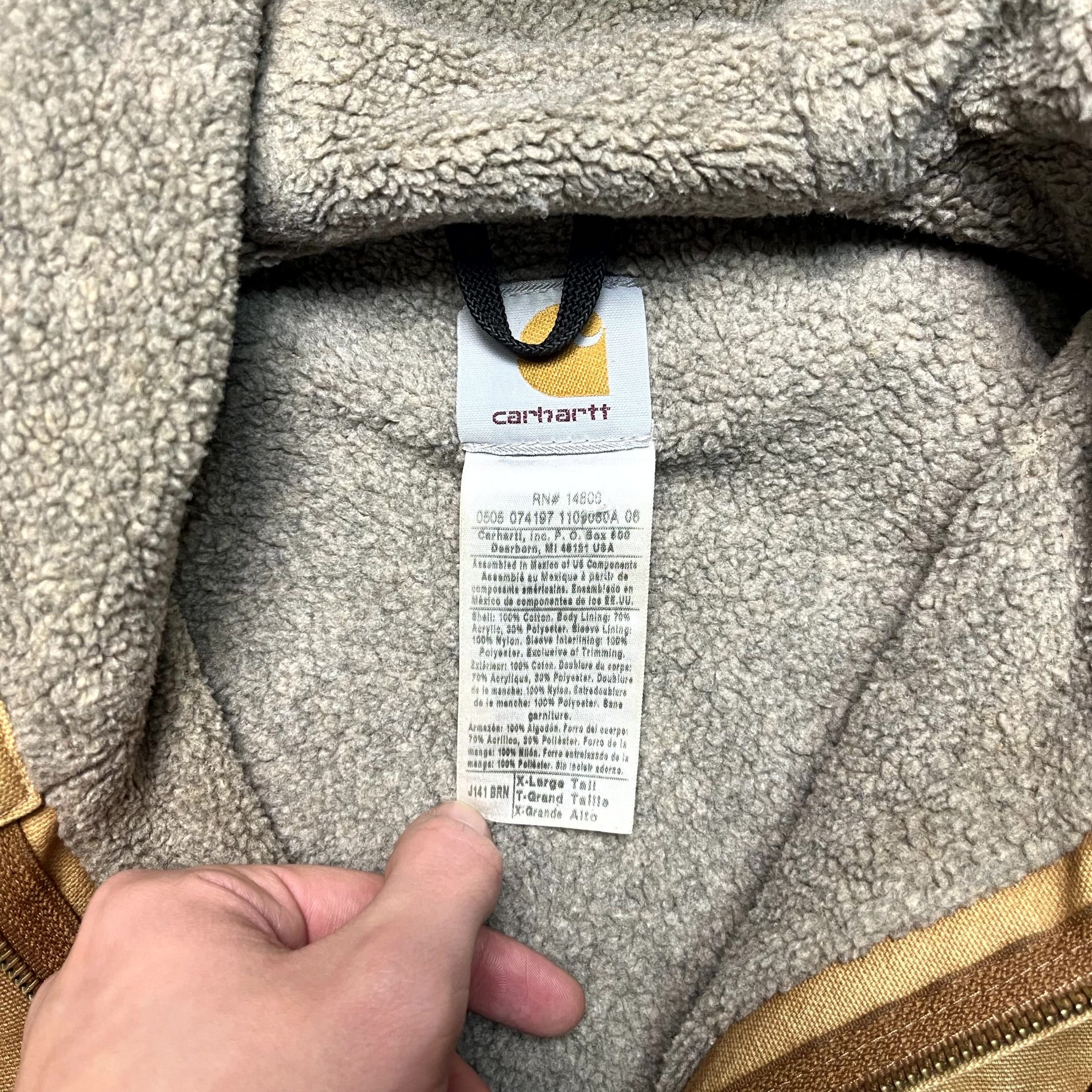 Vintage Carhartt Active Sandstone Sherpa Jacket Size XL