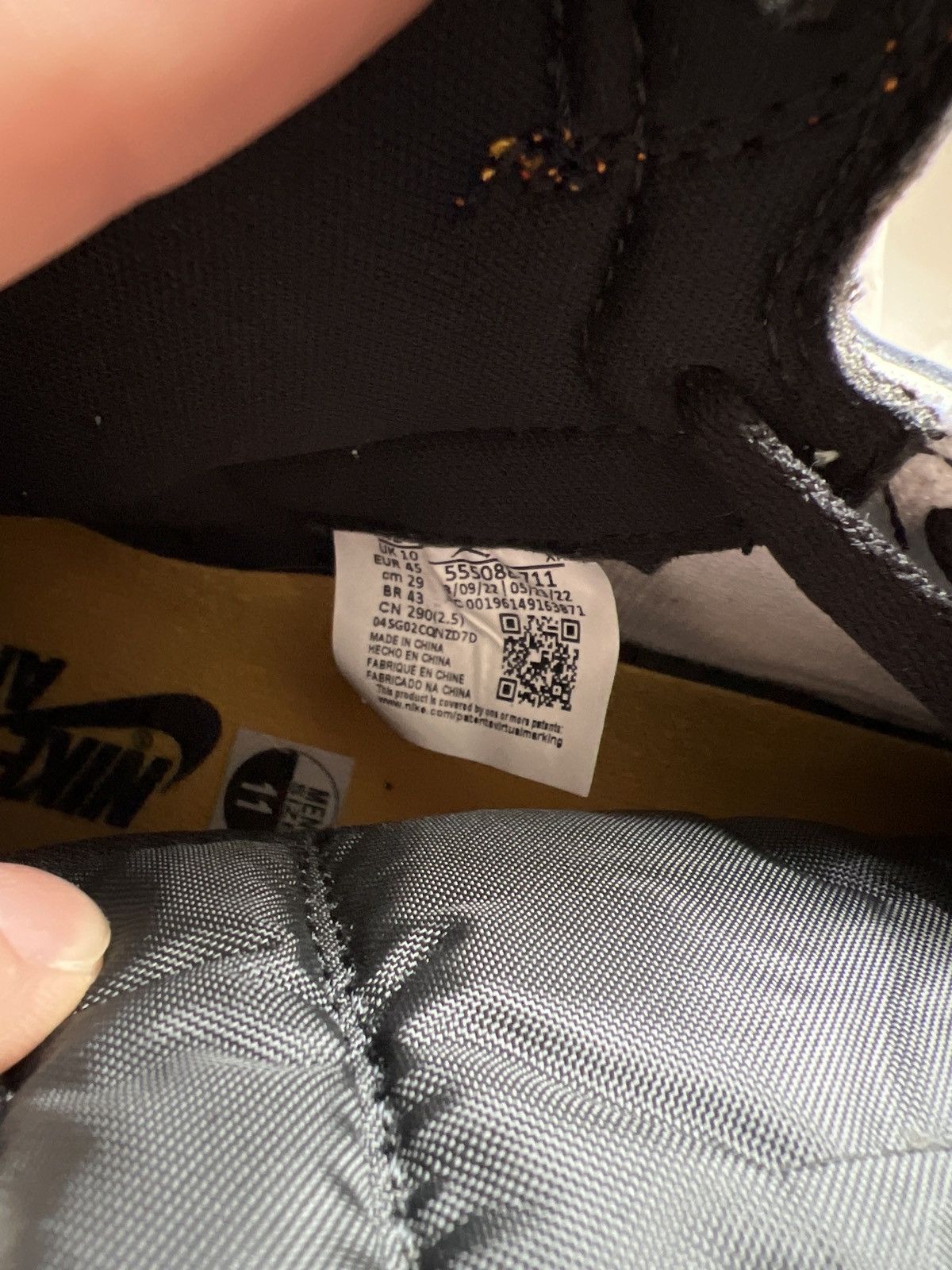 Jordan Brand Air Jordan 1 Retro High Taxi Size US 11 / EU 44 - 8 Thumbnail