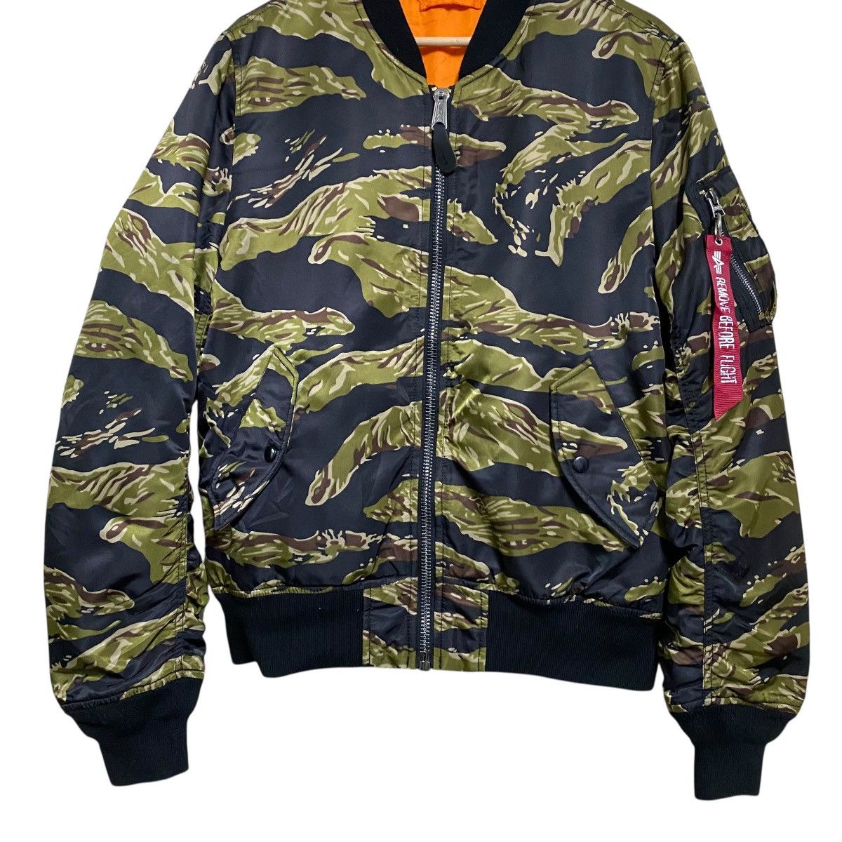 Alpha Industries Alpha Industries Tiger Camo MA-1 Bomber Jacket Reversible Size US L / EU 52-54 / 3 - 4 Thumbnail
