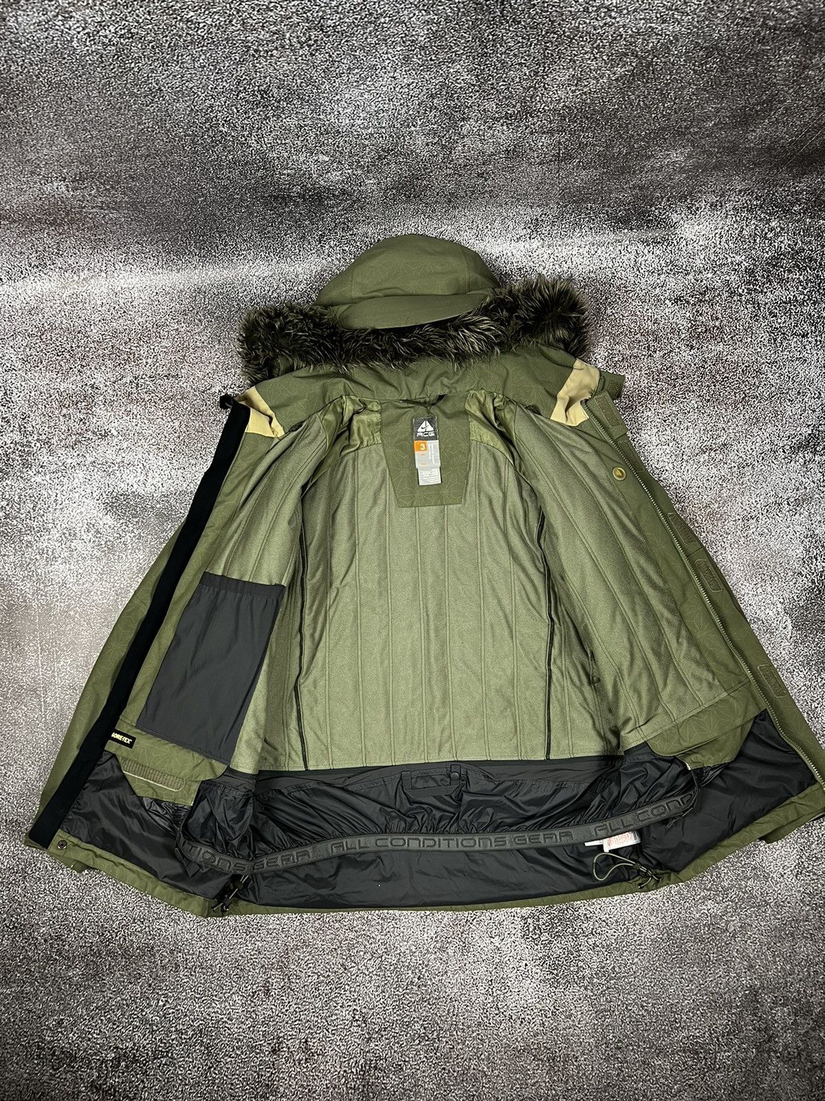Nike ACG Gore-Tex Winter Military vintage Faux Fur jacket