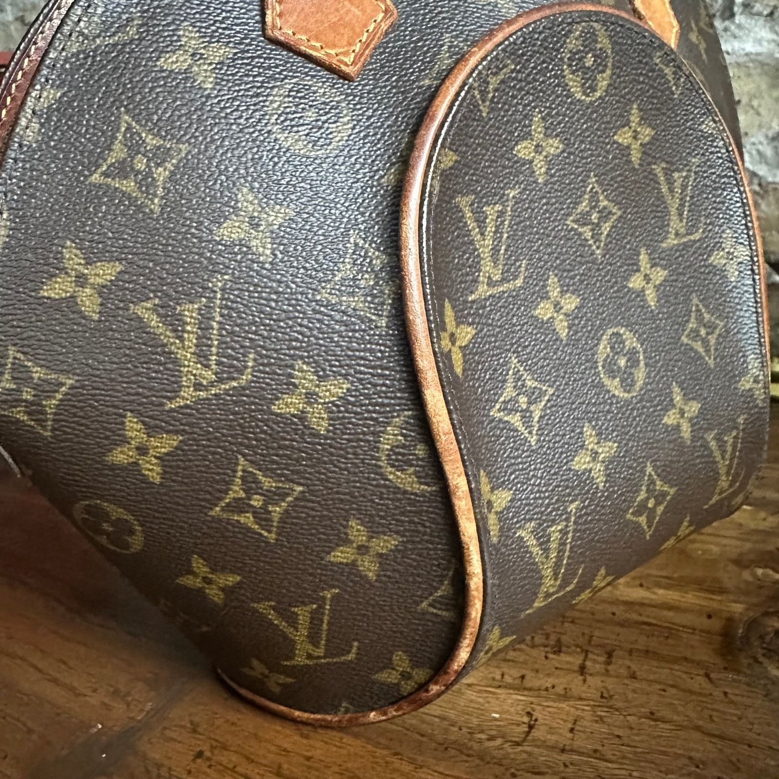 Louis Vuitton Vintage Louis Vuitton 1997 Monogram Ellipse PM Bag Size ONE SIZE - 15 Thumbnail