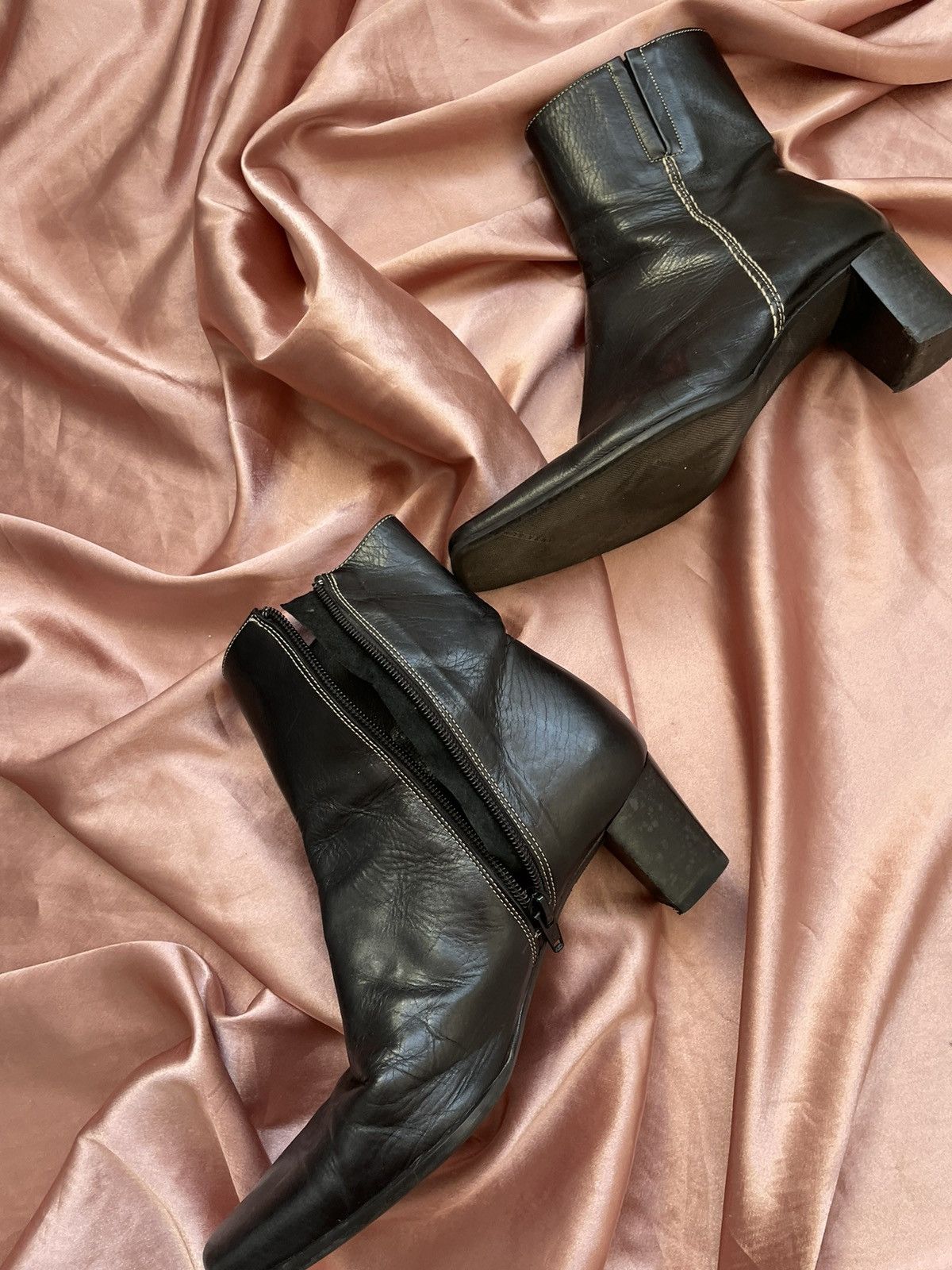 Vintage 00’s Italian boots Size US 6 / IT 36 - 7 Thumbnail