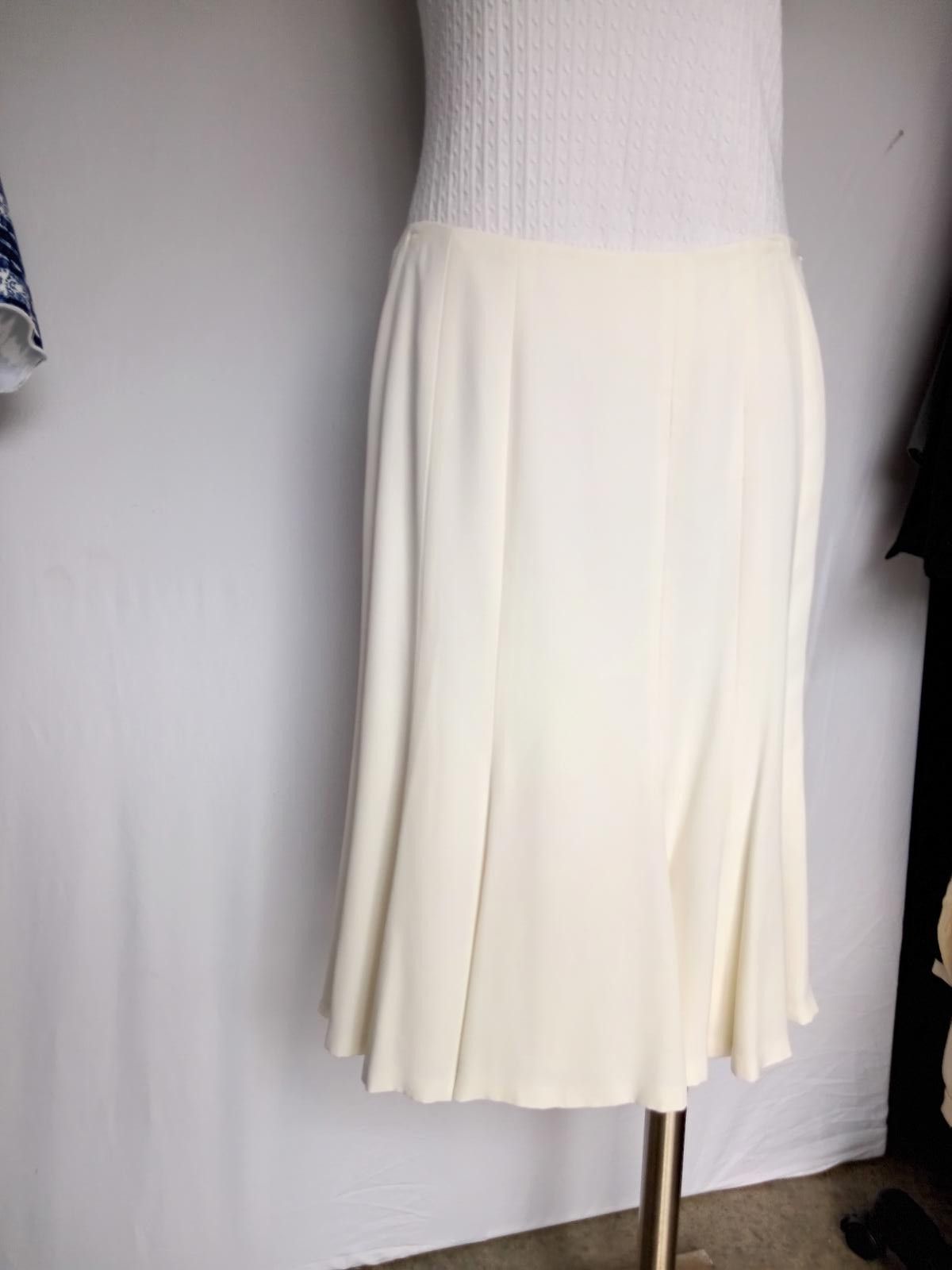 Polo Ralph Lauren Ralph Lauren Lauren Cream Pleated Skirt Size 32" / US 10 / IT 46 - 1 Thumbnail