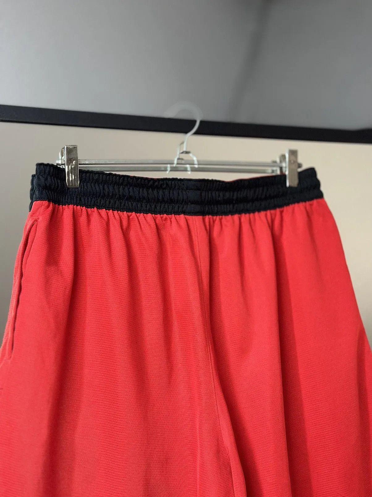 Nike Nike shorts Big Swoosh Streetwear Y2K Vintage JNCO Cargo Size US 36 / EU 52 - 11 Thumbnail