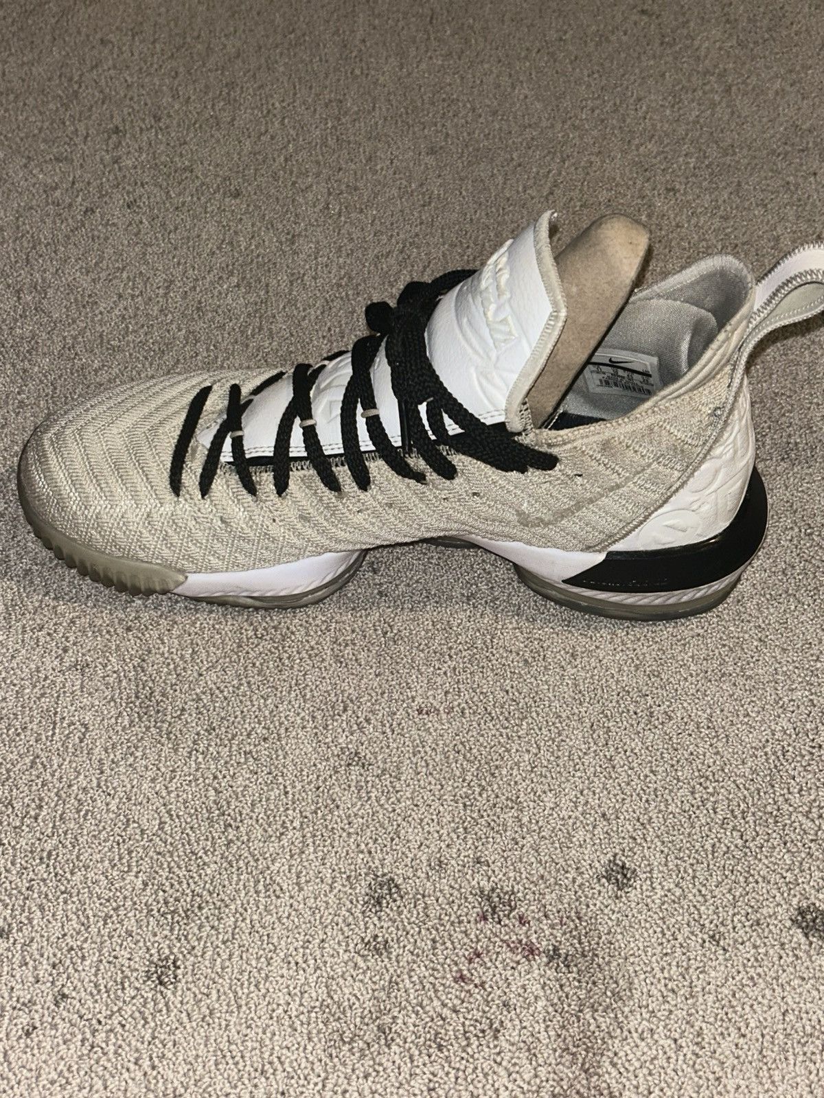 Nike × Vintage Nike LeBron 16 Equality Away (2019) Size US 11 / EU 44 - 8 Thumbnail