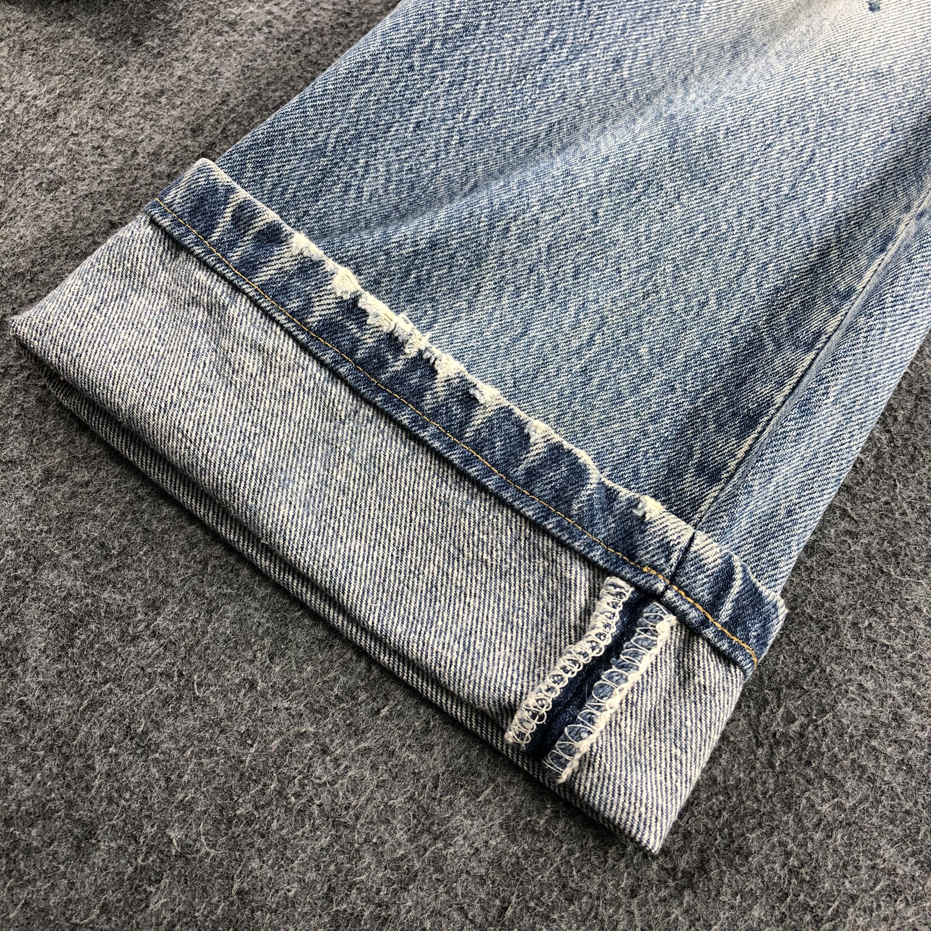 Levi's × Vintage Vintage 90s Distress Light Wash Levis 501 Jeans-JM875 Size US 31 - 6 Thumbnail