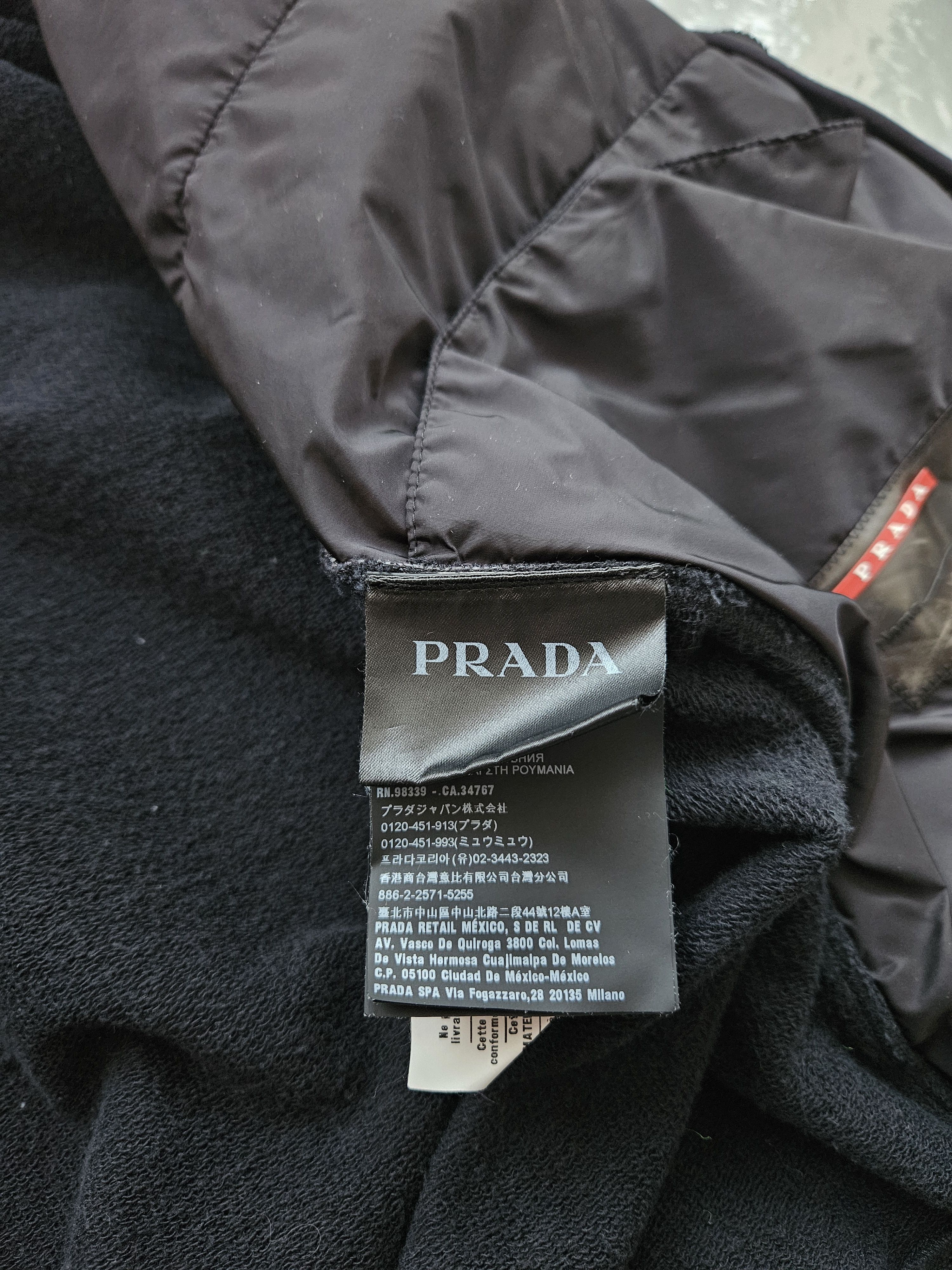 Prada AW2019 Prada sweatshirt with padded front Size US XXL / EU 58 / 5 - 16 Thumbnail