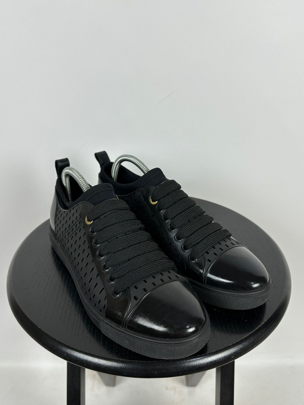 Vivienne Westwood Vivienne Westwood Orb Logo Low Top Sneakers Size US 7 / EU 40 - 6 Thumbnail