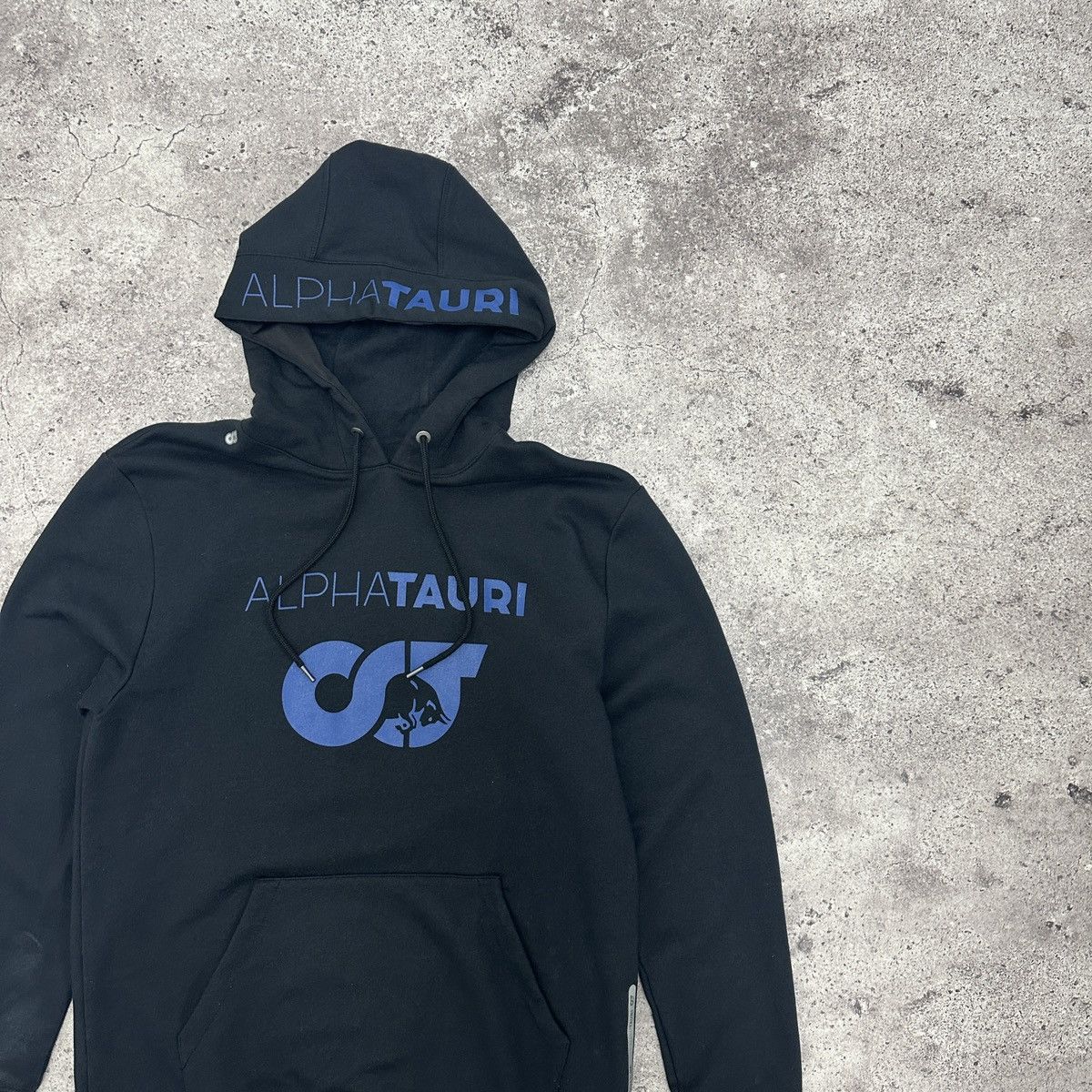 Red Bull Alpha Tauri Red bull Fits body and mind hoodie y2k og hype Size US L / EU 52-54 / 3 - 3 Thumbnail