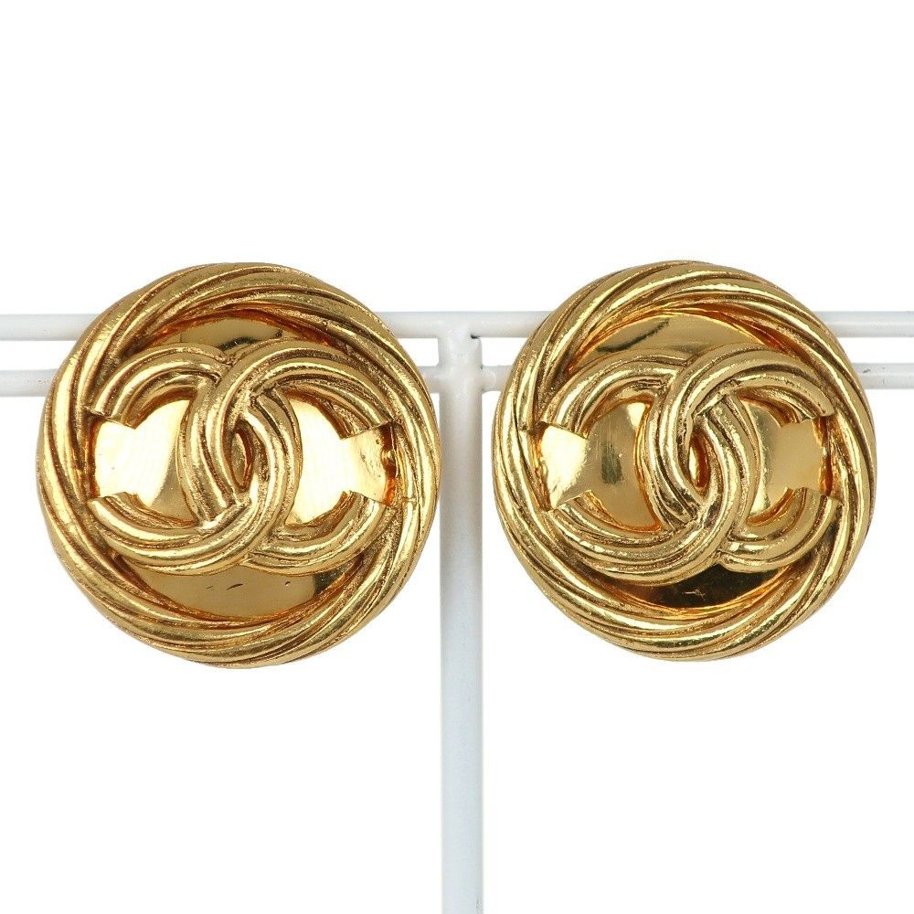 Chanel Chanel Vintage CC Round Clip-On Earrings Metal Size ONE SIZE - 1 Thumbnail