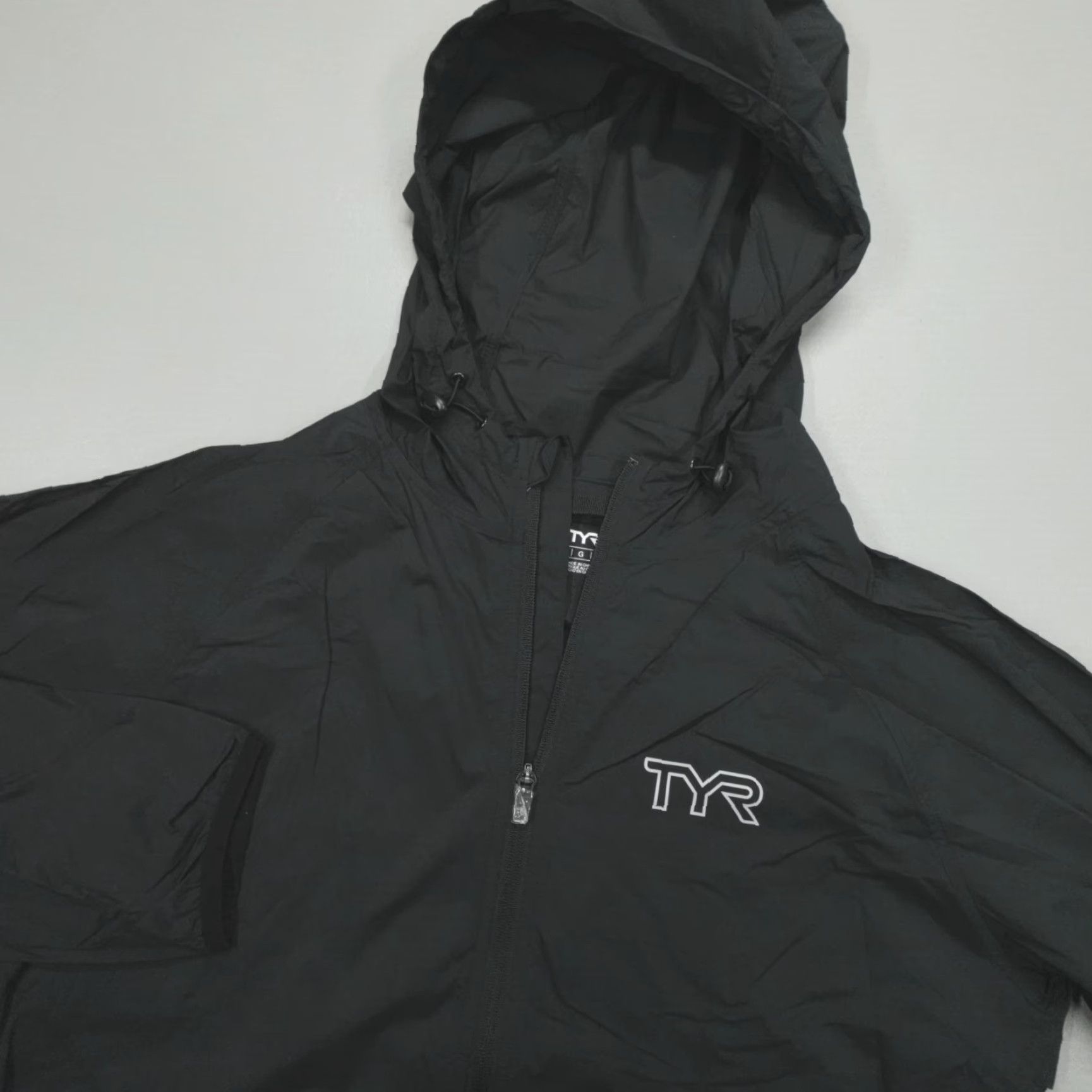 Vintage TYR Hydrosphere Atlas Windbreaker Jacket Women’s Size L Black Ventilated Zip Hooded Full Zip Lightweight Stretch Activewear Jacket Size L / US 10 / IT 46 - 2 Thumbnail