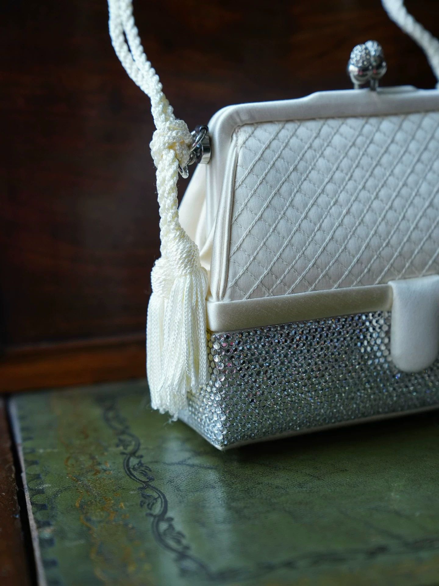 Judith Leiber Judith Leiber Vintage White Crystal Quilted 2way Clutch Size ONE SIZE - 2 Thumbnail