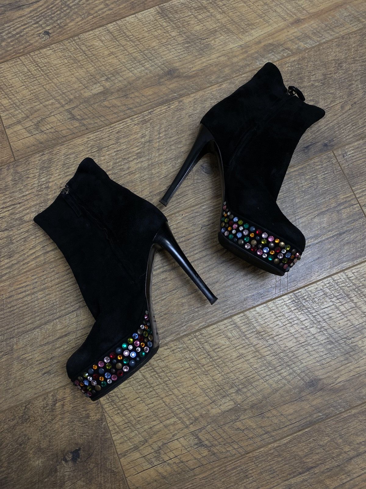 Giuseppe Zanotti Giuseppe Zanotti Crystal Embellished Suede Ankle Boots Size US 6 / IT 36 - 4 Thumbnail