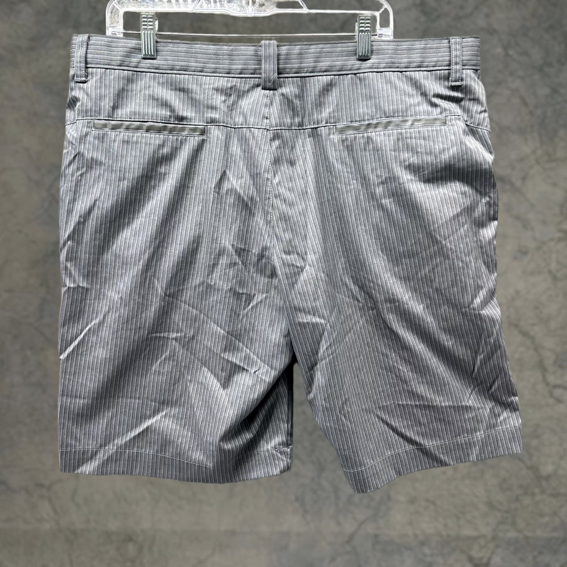 Callaway Callaway Shorts Mens 38 Gray Pinstripe Golf Chino Lightweight Performance Casual Size US 38 / EU 54 - 1 Thumbnail