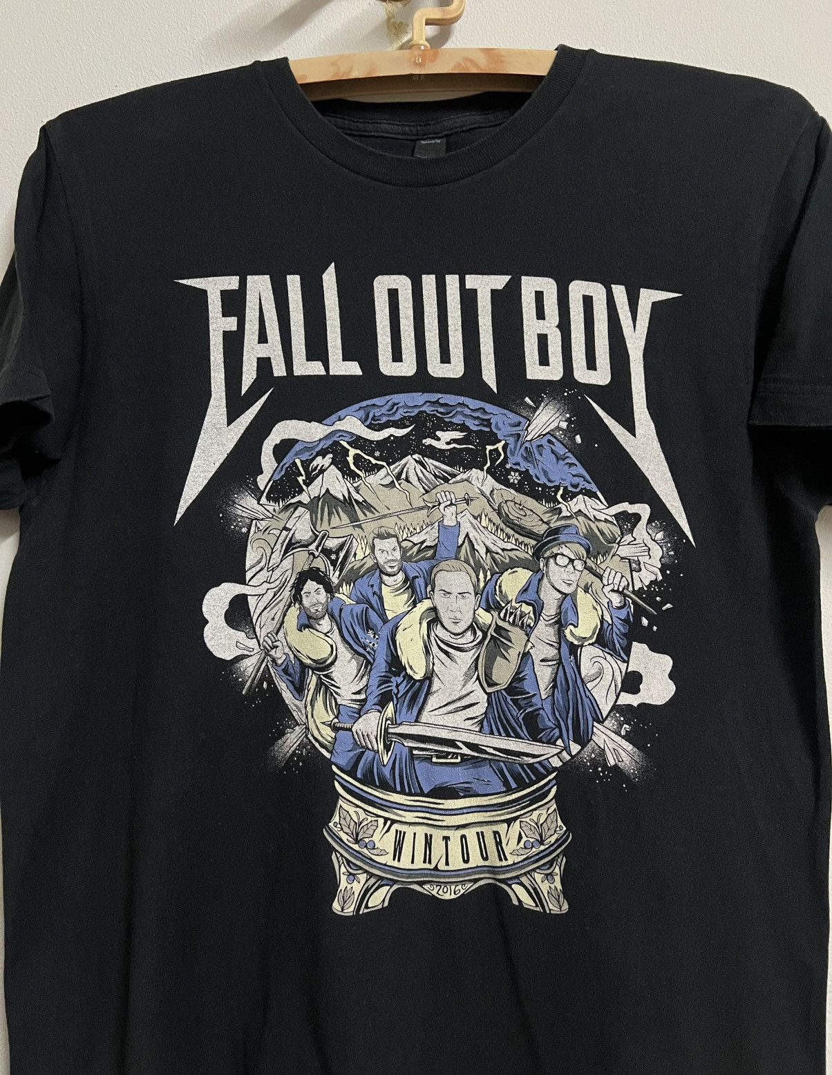 Band Tees Fall Out Boy Wintour 2016 Tour Tee Black L Size US L / EU 52-54 / 3 - 1 Thumbnail