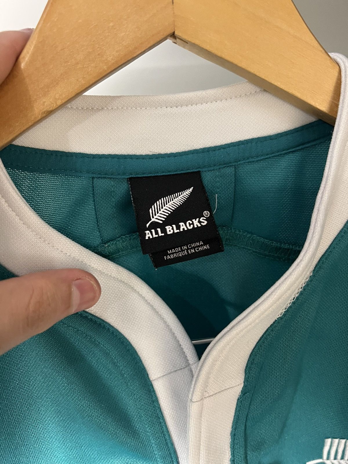 Adidas VINTAGE ADIDAS NEW ZEALAND ALL BLACKS RETRO RUGBY JERSEY Y2K Size US M / EU 48-50 / 2 - 6 Thumbnail