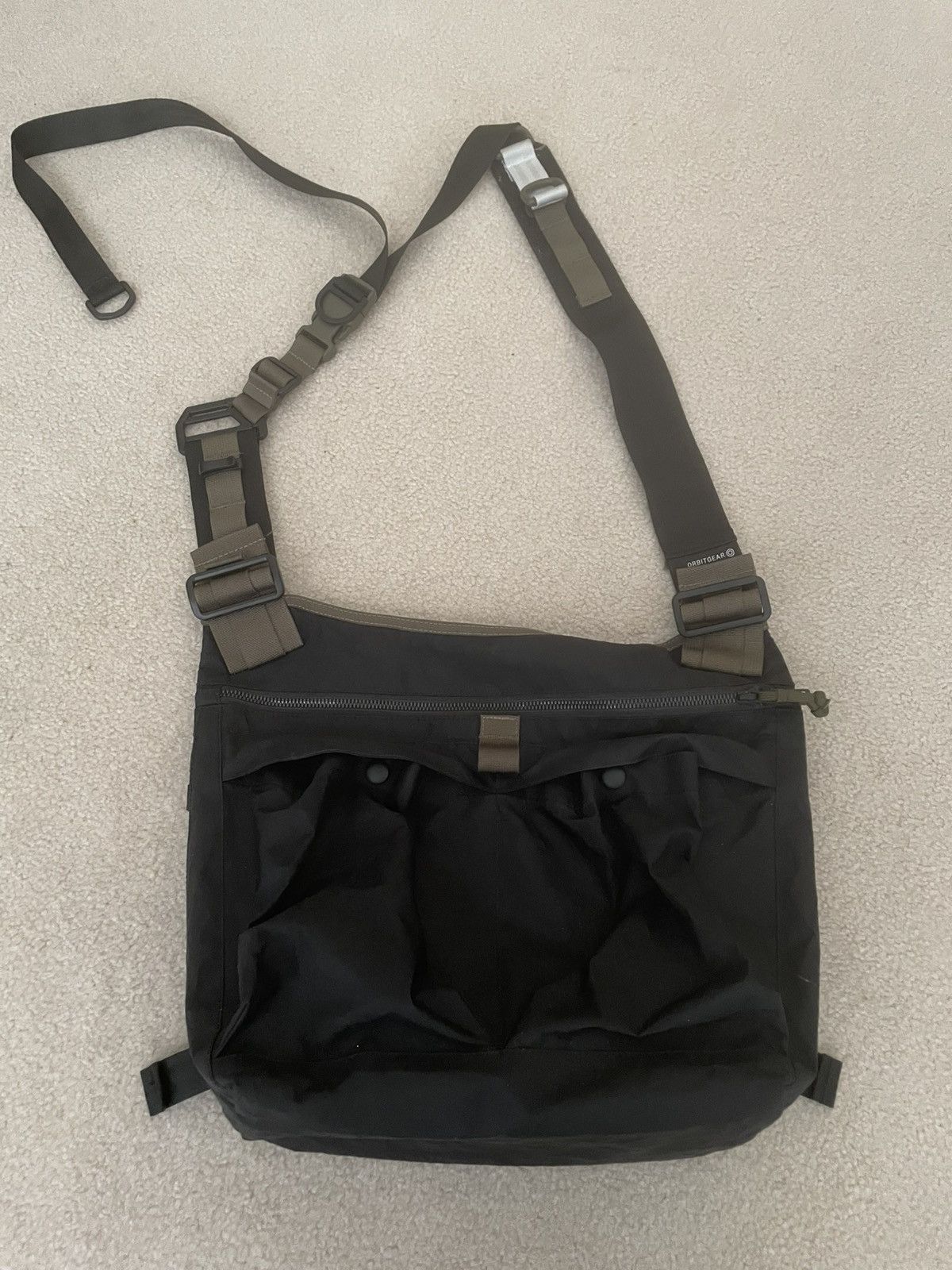 Orbit Gear M200 Messenger Bag in Black, Men's