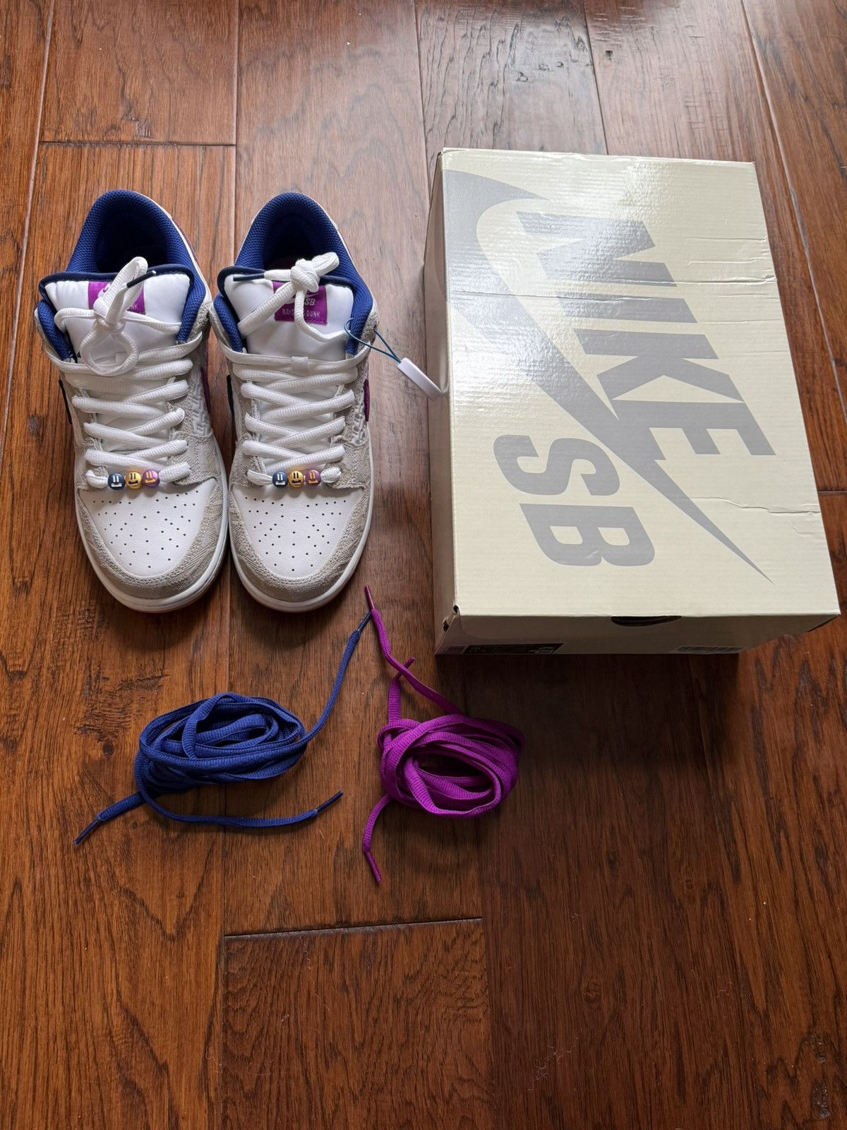 Nike NEW IN BOX Nike SB Dunk Low Pro Rayssa Leal. Sz 10 M. 11.5 W Size US 10 / EU 43 - 10 Thumbnail