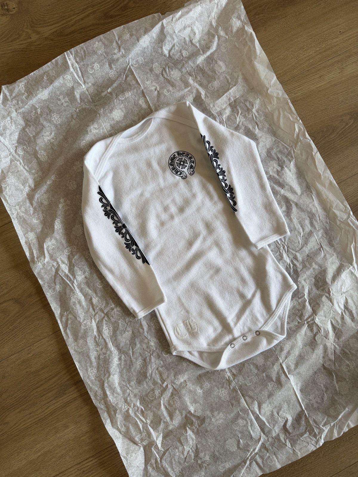 Chrome Hearts CHROME HEARTS ONESIE BABY Size US XXS / EU 40 - 3 Thumbnail