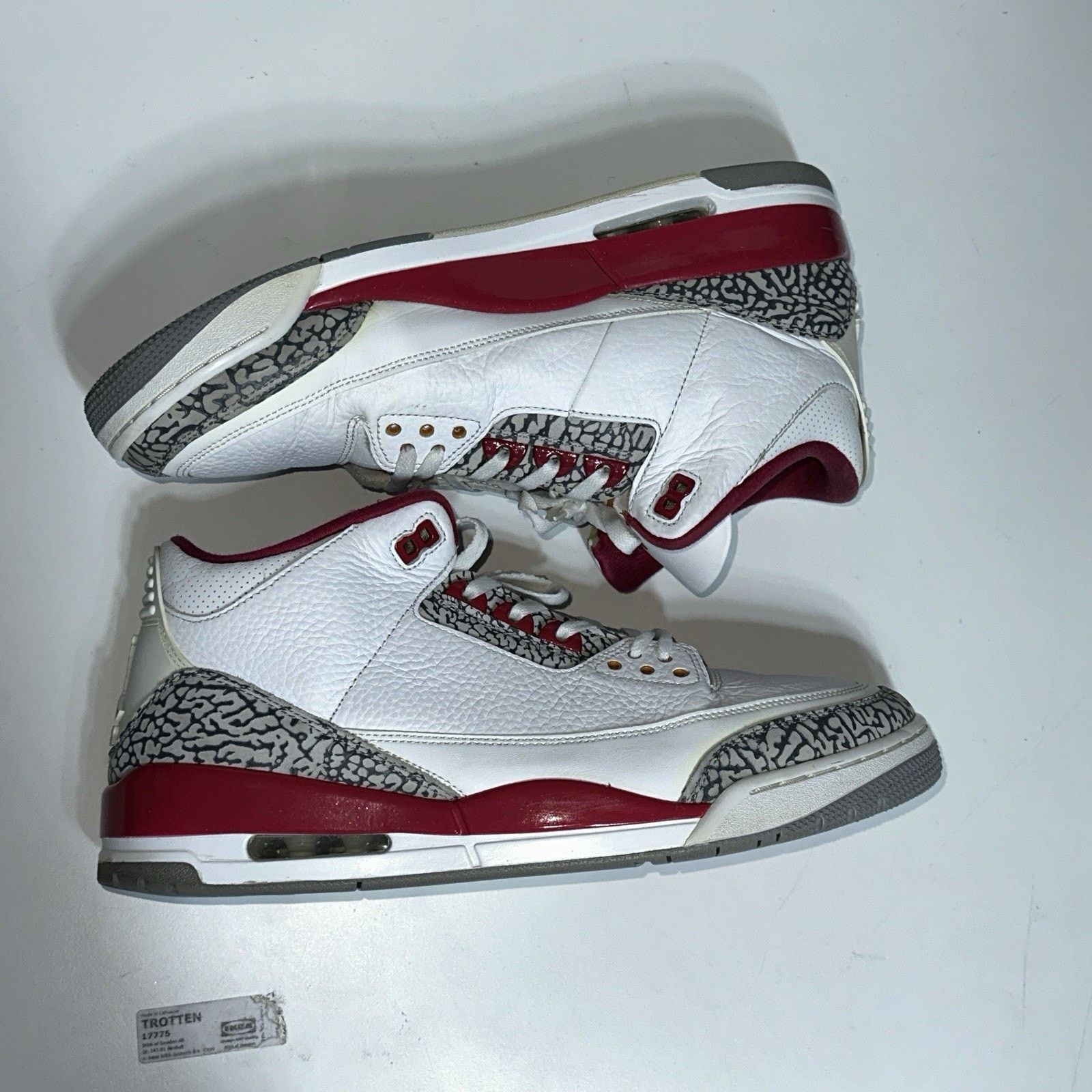 Nike Nike Air Jordan 3 Retro Sneaker Red/White, Men's Size 13 Size US 13 / EU 46 - 11 Thumbnail