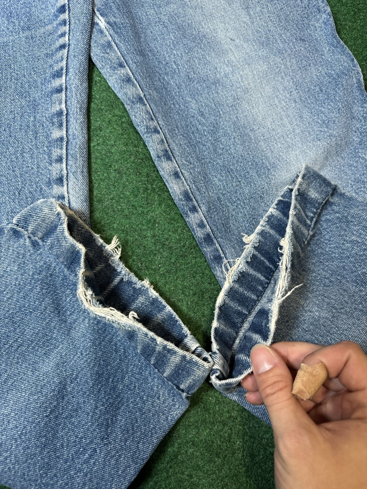 Calvin Klein × Vintage Vintage 80s 90s Calvin Klein Medium Wash Distressed Jeans Size 28" / US 6 / IT 42 - 13 Thumbnail