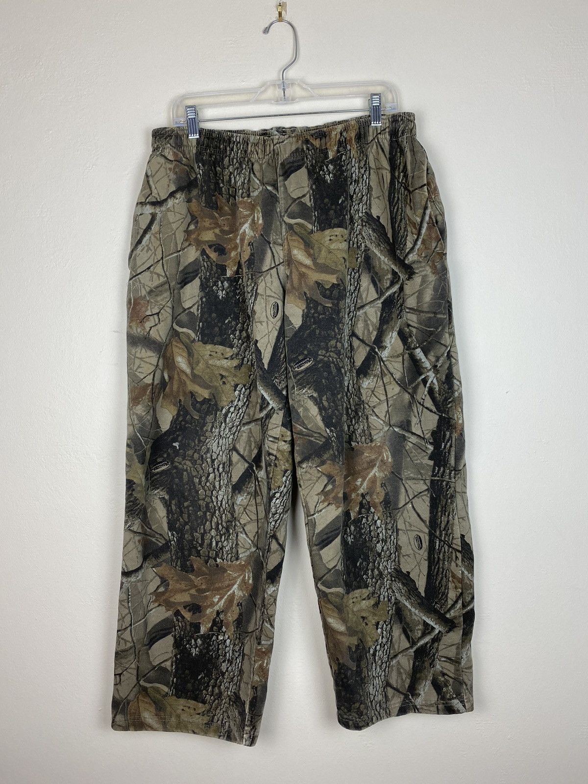 image of Realtree Camo Sweatpants Baggy Crazy Y2K, Men's (Size 30)