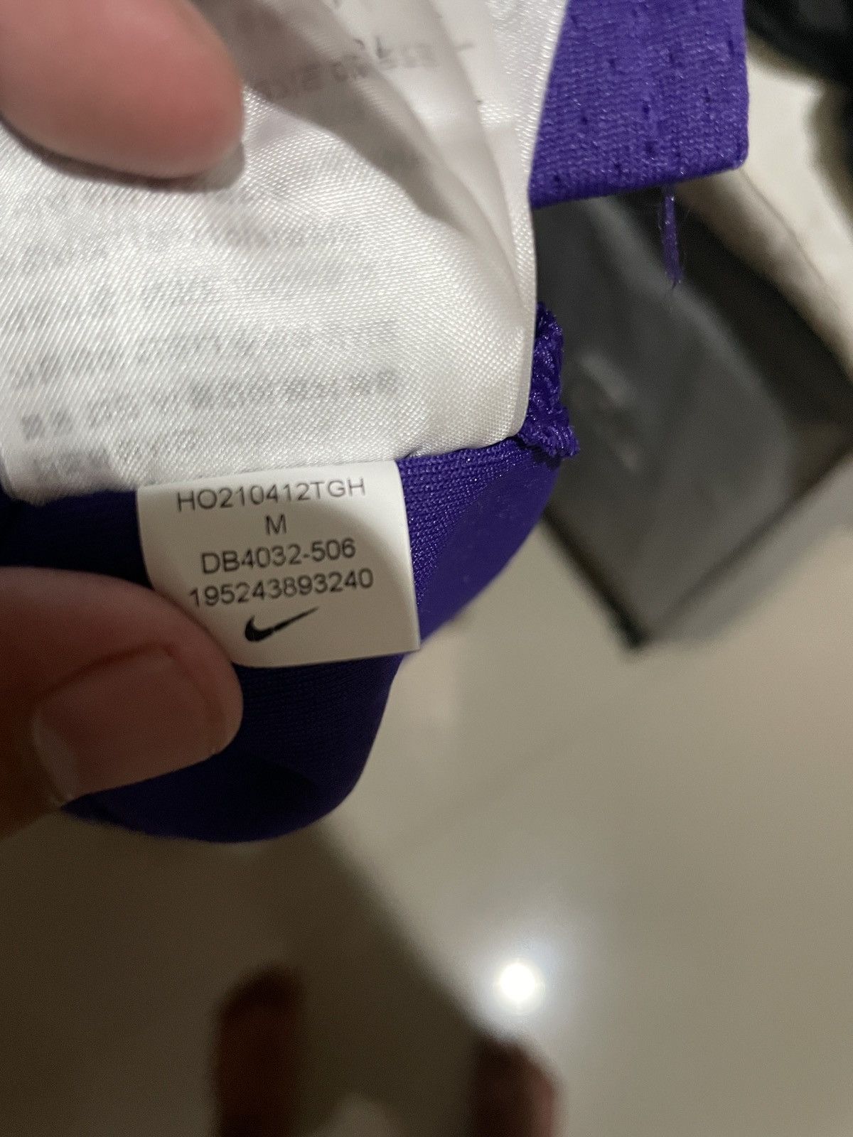 Nike LeBron James #6 Lakers 75th NBA Anniversary City Edition Size US S / EU 44-46 / 1 - 9 Thumbnail