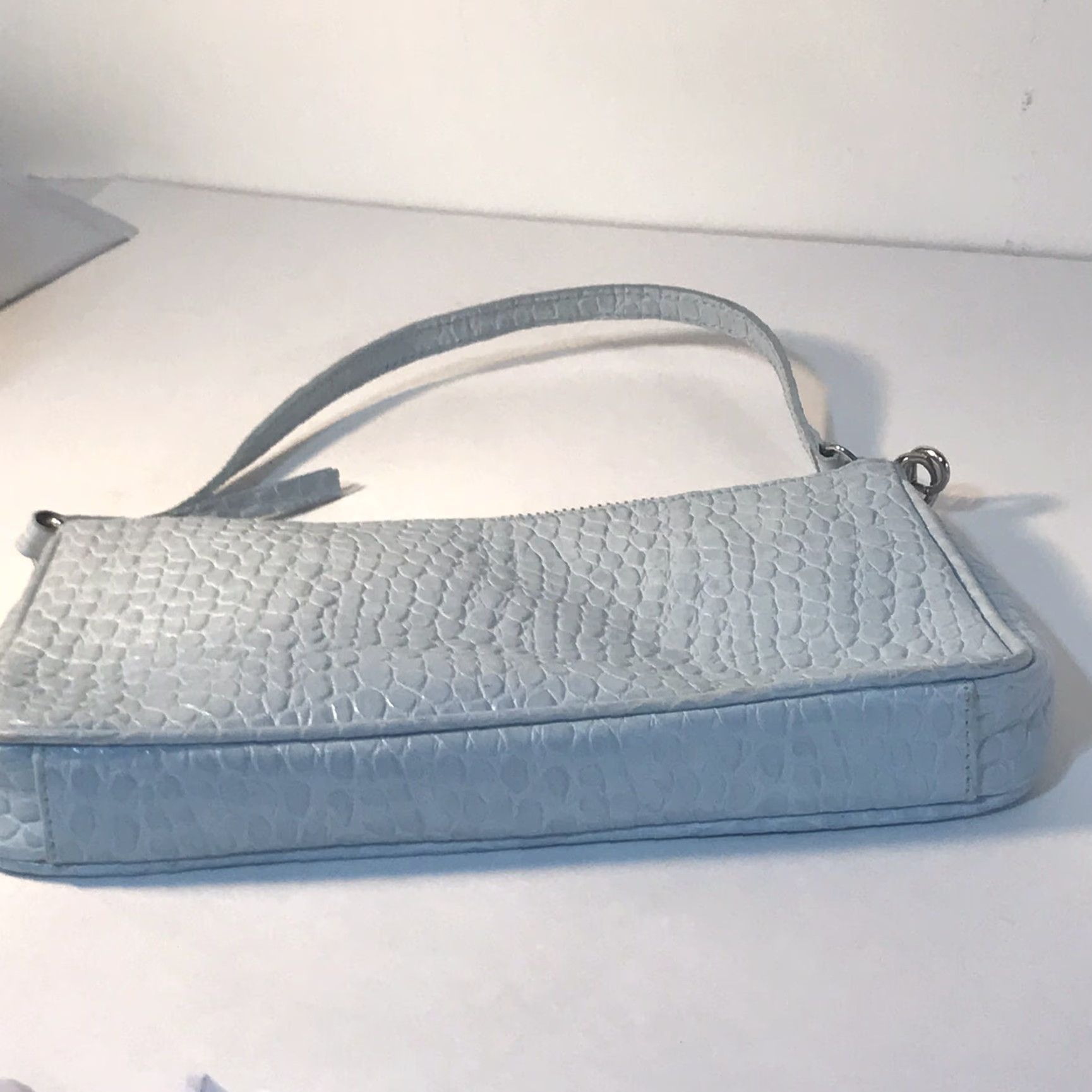Banana Republic Banana Republic Pale Blue Leather Shoulder Bag Small 10.5in x 5.5in Business Casual Womens Size ONE SIZE - 7 Thumbnail