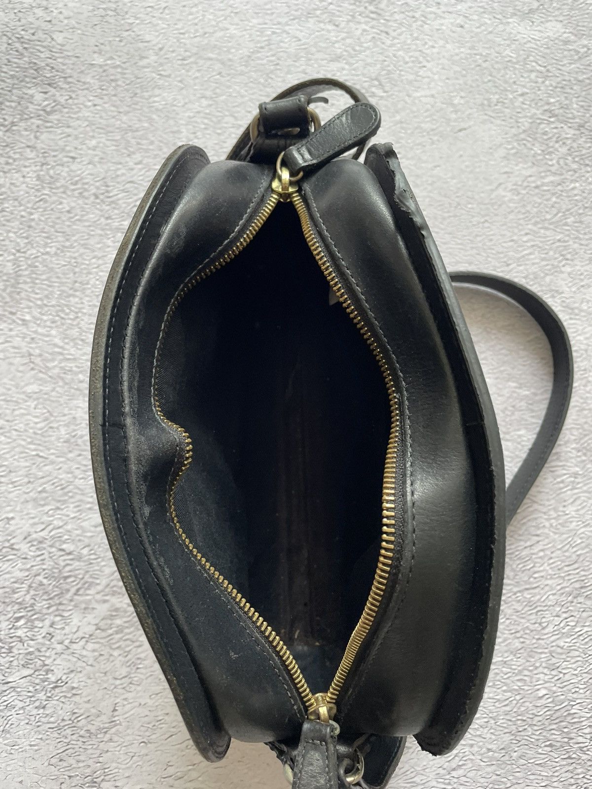A.P.C. Luxury A.P.C Demi Lune Bag Black Leather Zipper Crossbody Size ONE SIZE - 8 Thumbnail