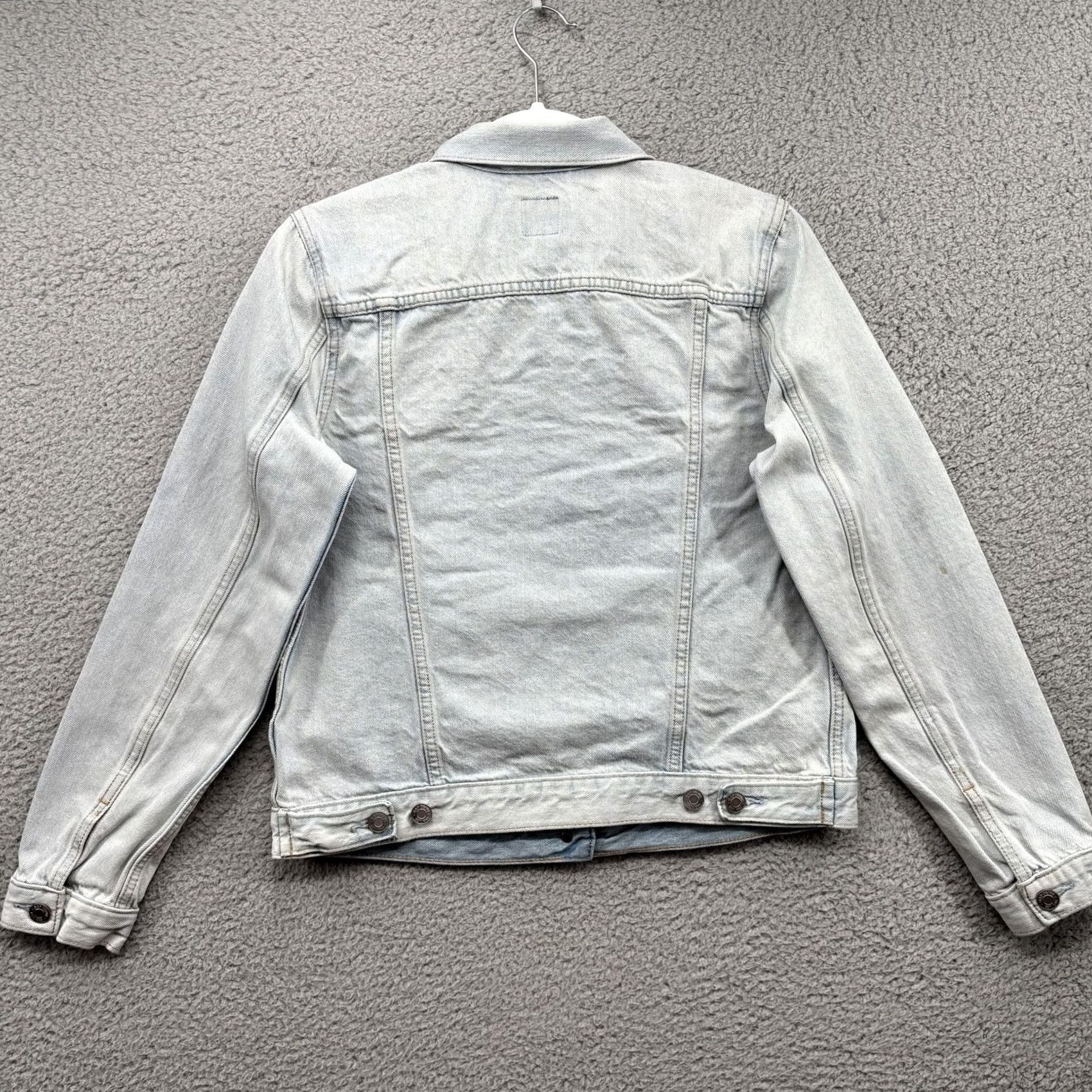 Gap GAP Denim Jacket Womens Small Light Blue Wash Distressed Trucker Button Front Size S / US 4 / IT 40 - 5 Thumbnail