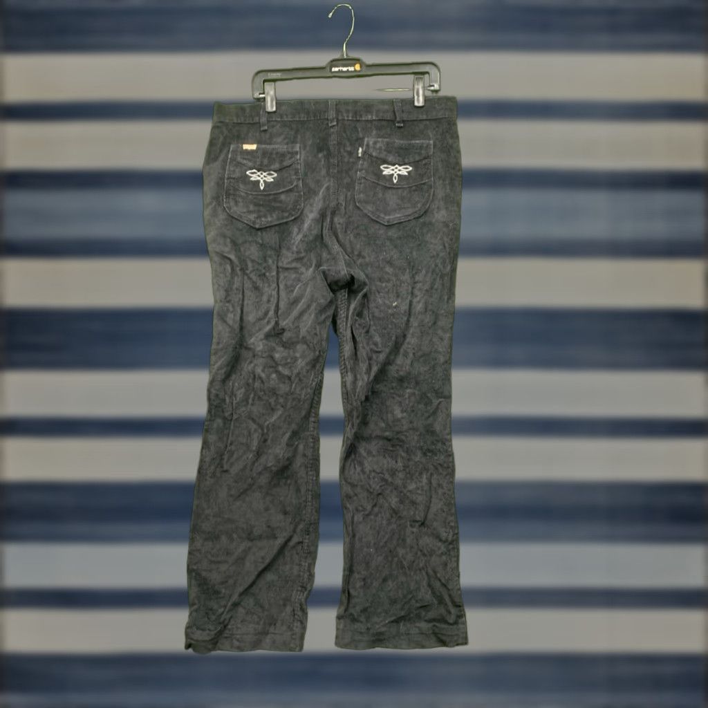 Levi's VINTAGE Levi's Pants Womens 11 Bootcut Black Corduroy 34x29 70s Size 32" / US 10 / IT 46 - 1 Thumbnail