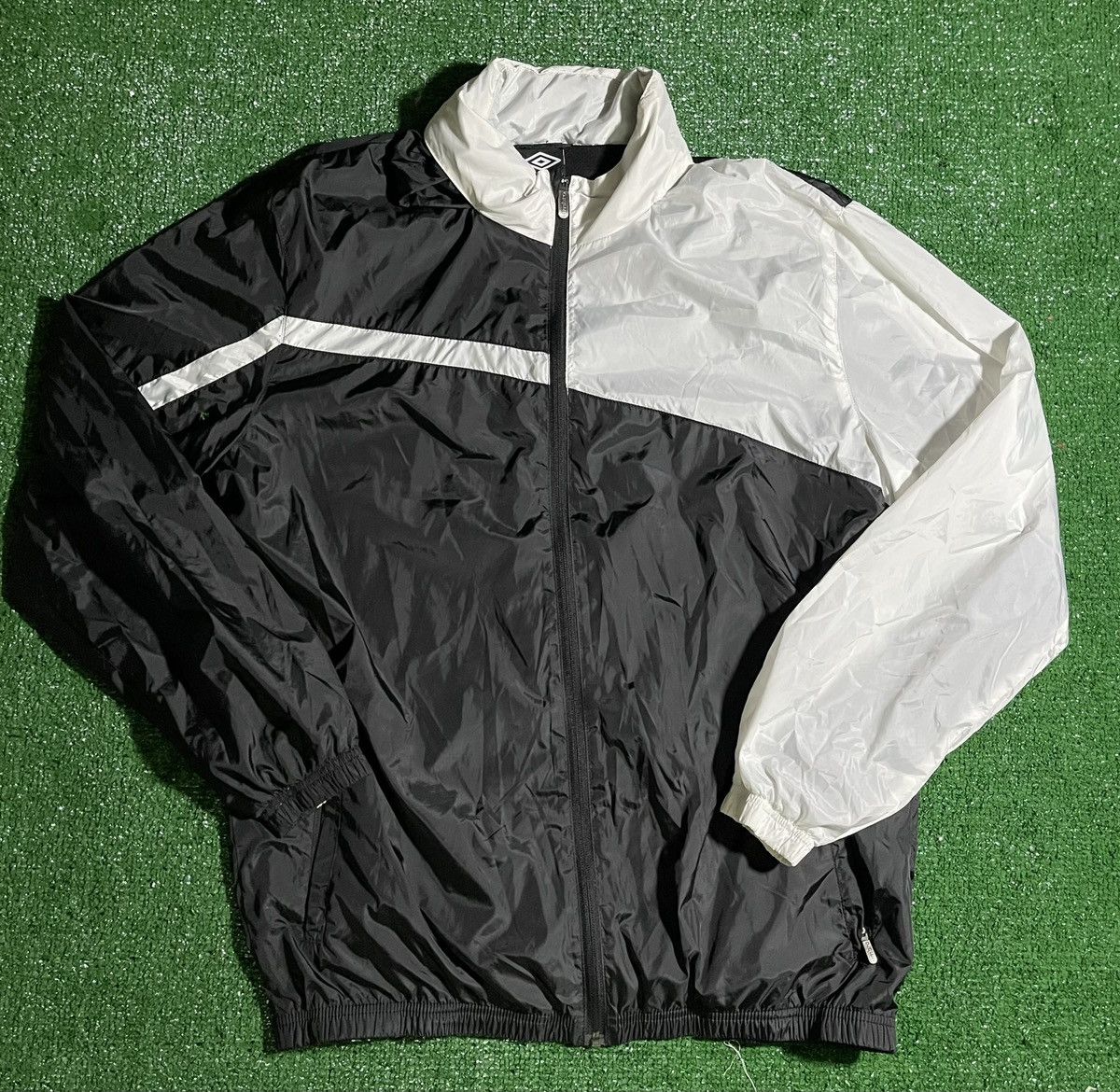 Umbro Umbro Black/White Jacket & Hoodie Size US L / EU 52-54 / 3 - 1 Thumbnail