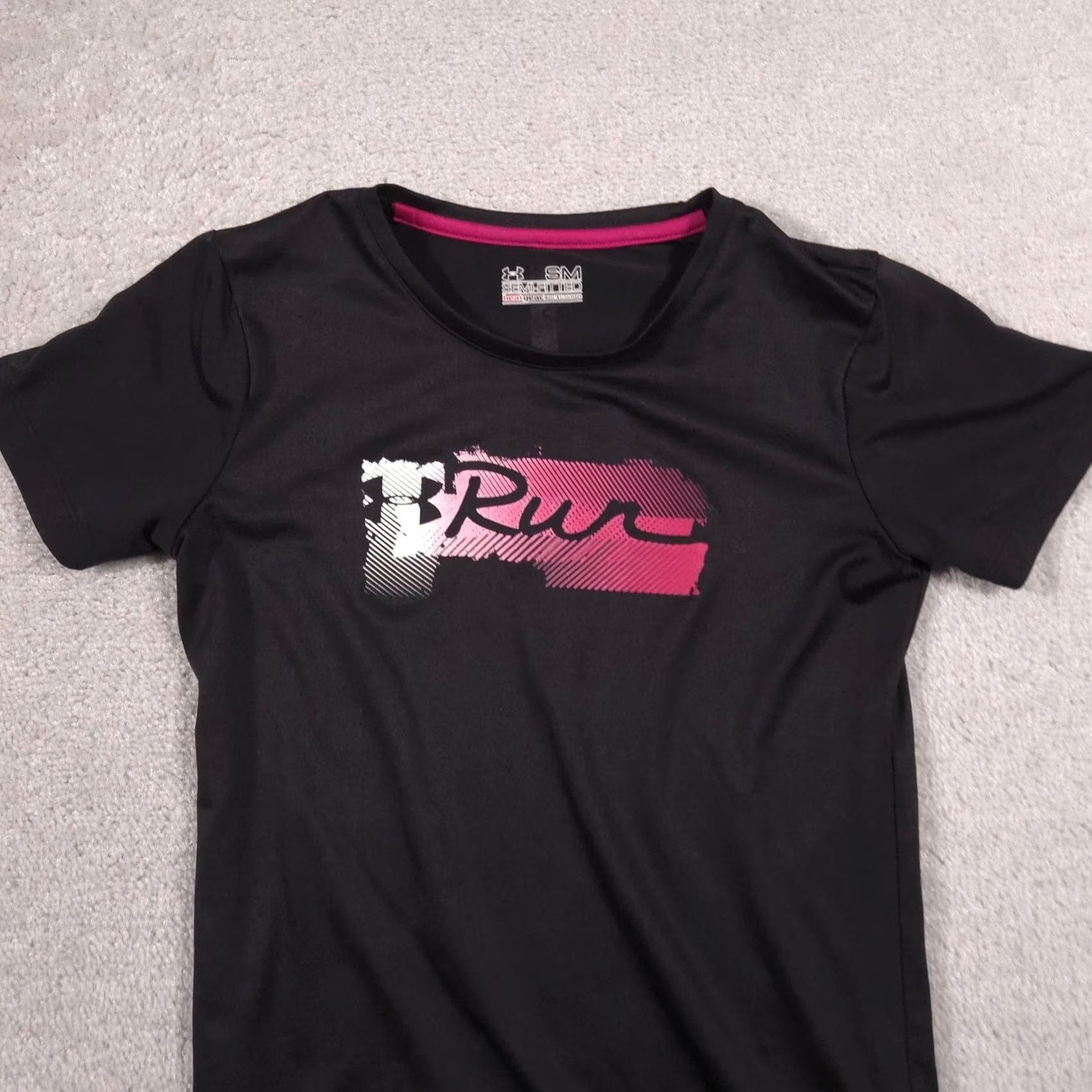 Under Armour Under Armour HeatGear Run Shirt Womens Small Black Short Sleeve Athletic Running Shirt Size S / US 4 / IT 40 - 3 Thumbnail