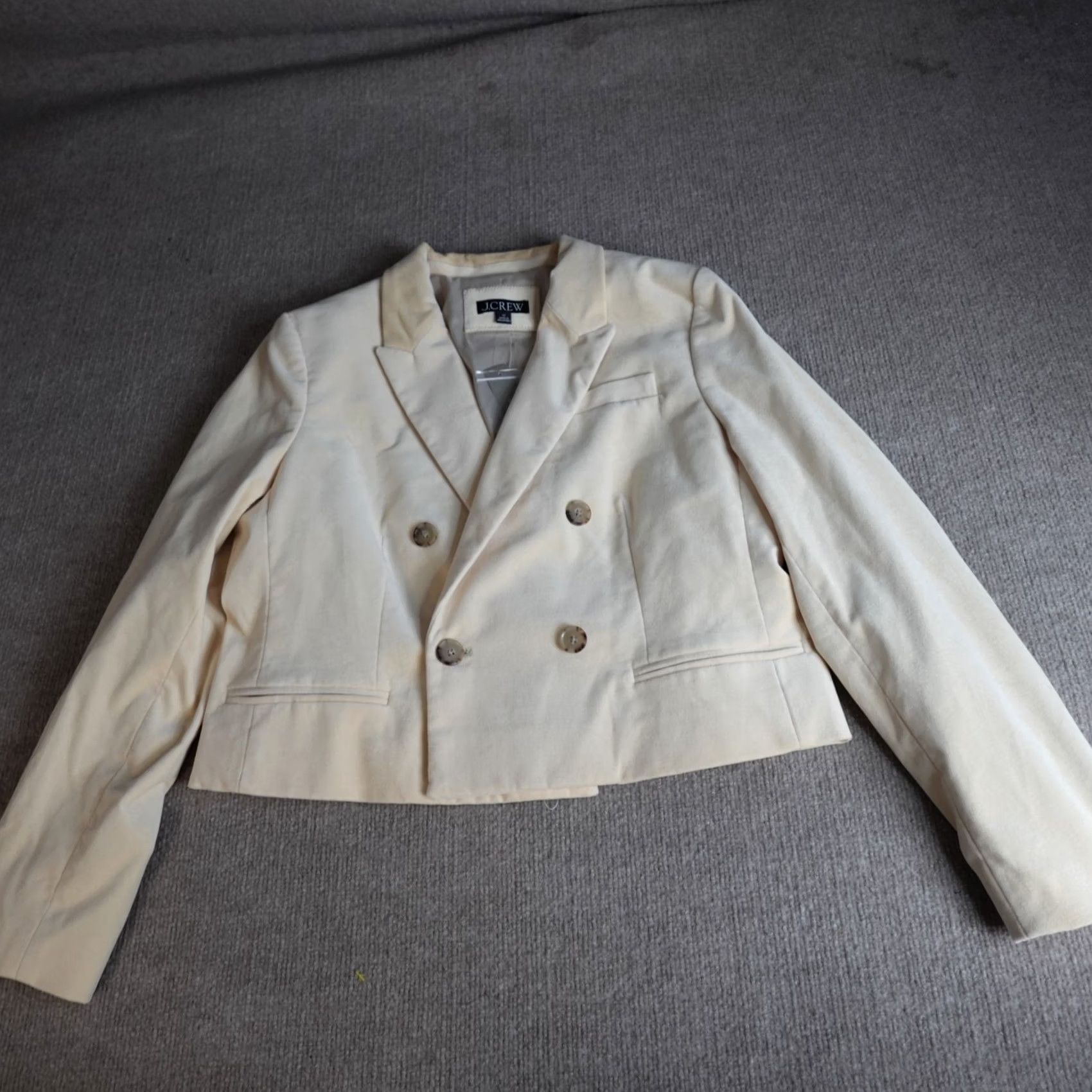J.Crew J.CREW Blazer Women 10 Ivory Velvet Solid Long Sleeve Button Dry Clean Only Hoodie? (Note: This seems incorrect) Size L / US 10 / IT 46 - 2 Thumbnail