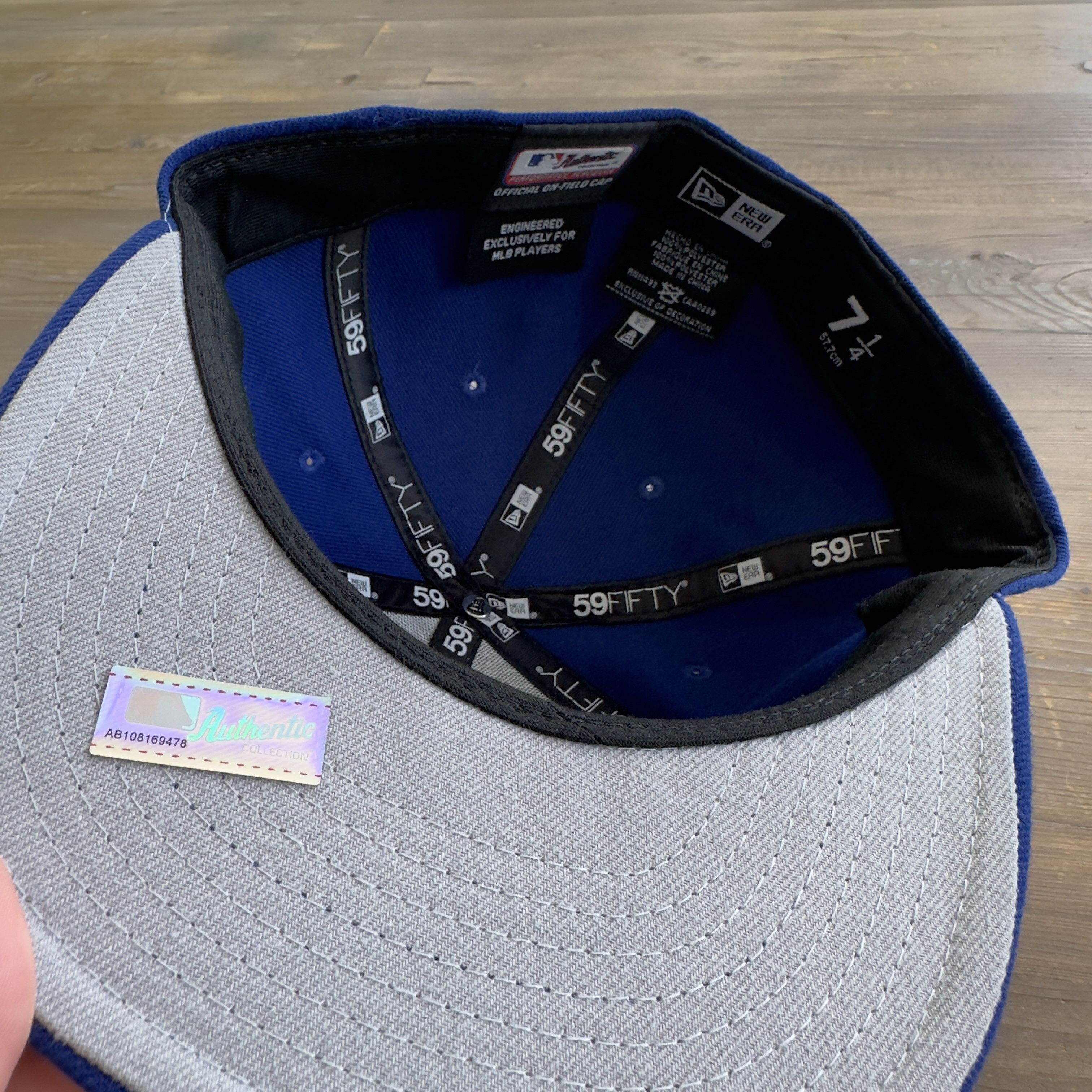 New Era Blue Button New York Mets New Era 59Fifty Fitted Hat 7 1/4 Size ONE SIZE - 7 Thumbnail