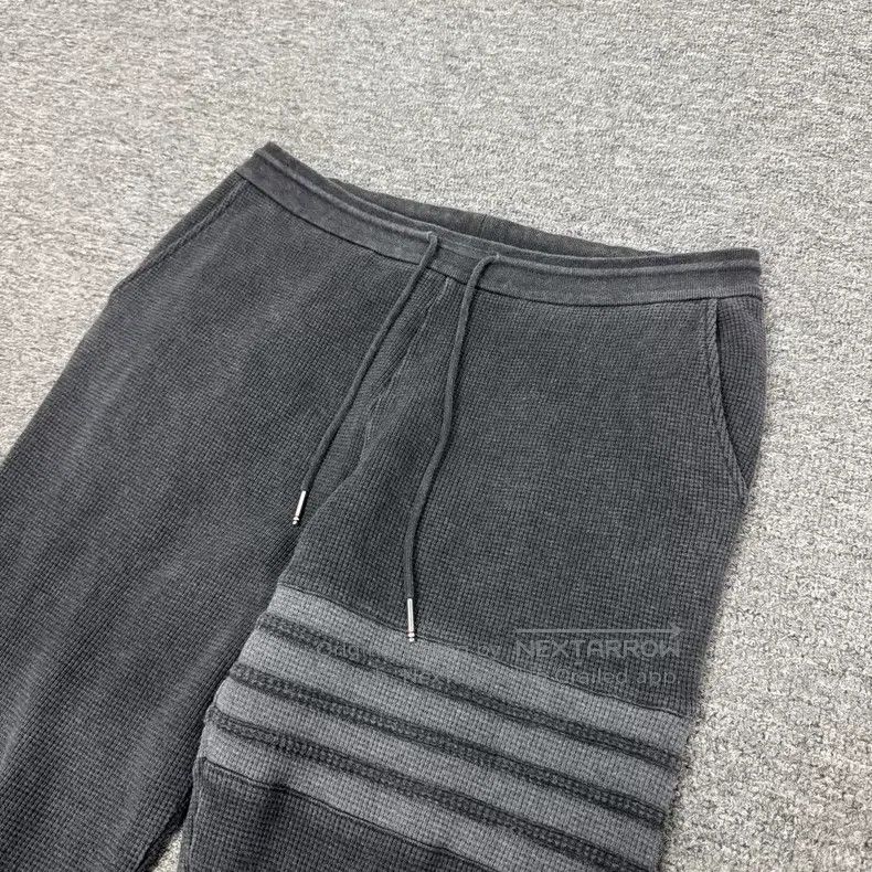 Thom Browne Thom Browne size 3 Deep grey four-striped waffle drawstring Size US 28 / EU 44 - 4 Thumbnail