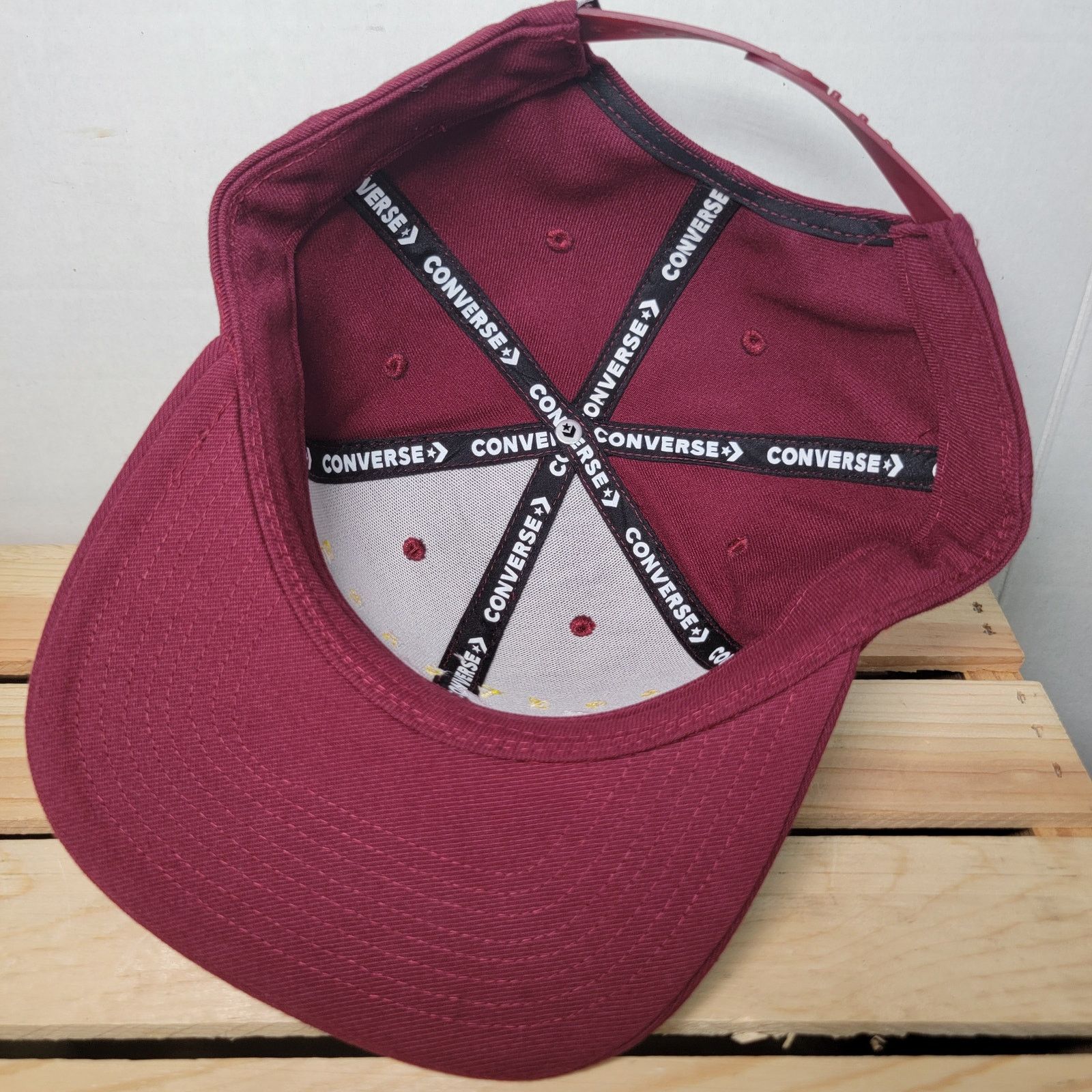 Converse Converse "Chuck Taylor" Dark Red Snap Back Ball Cap Size ONE SIZE - 7 Thumbnail