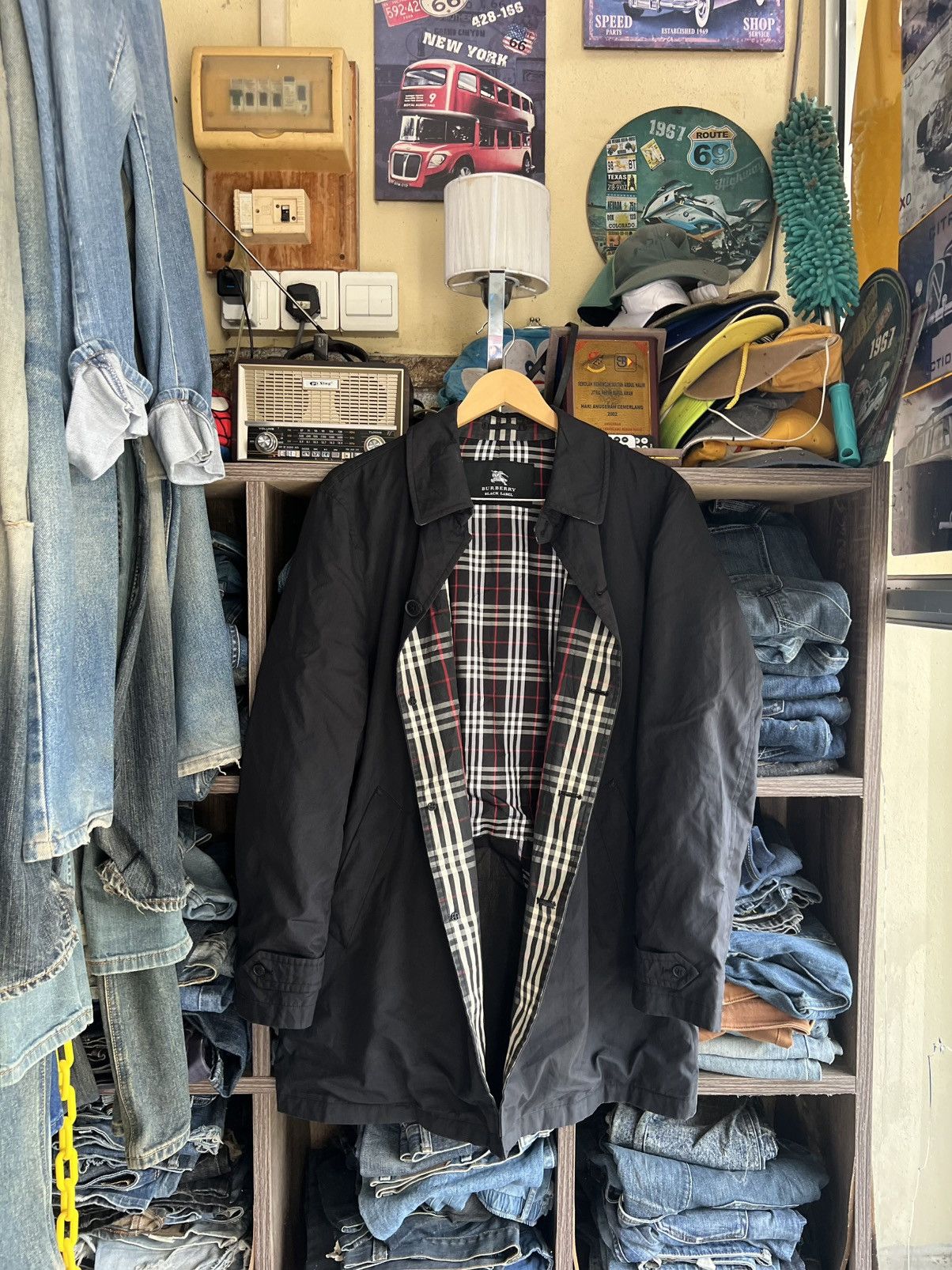 Burberry 🔥Burberry Black Label Button Jacket Size US M / EU 48-50 / 2 - 1 Thumbnail