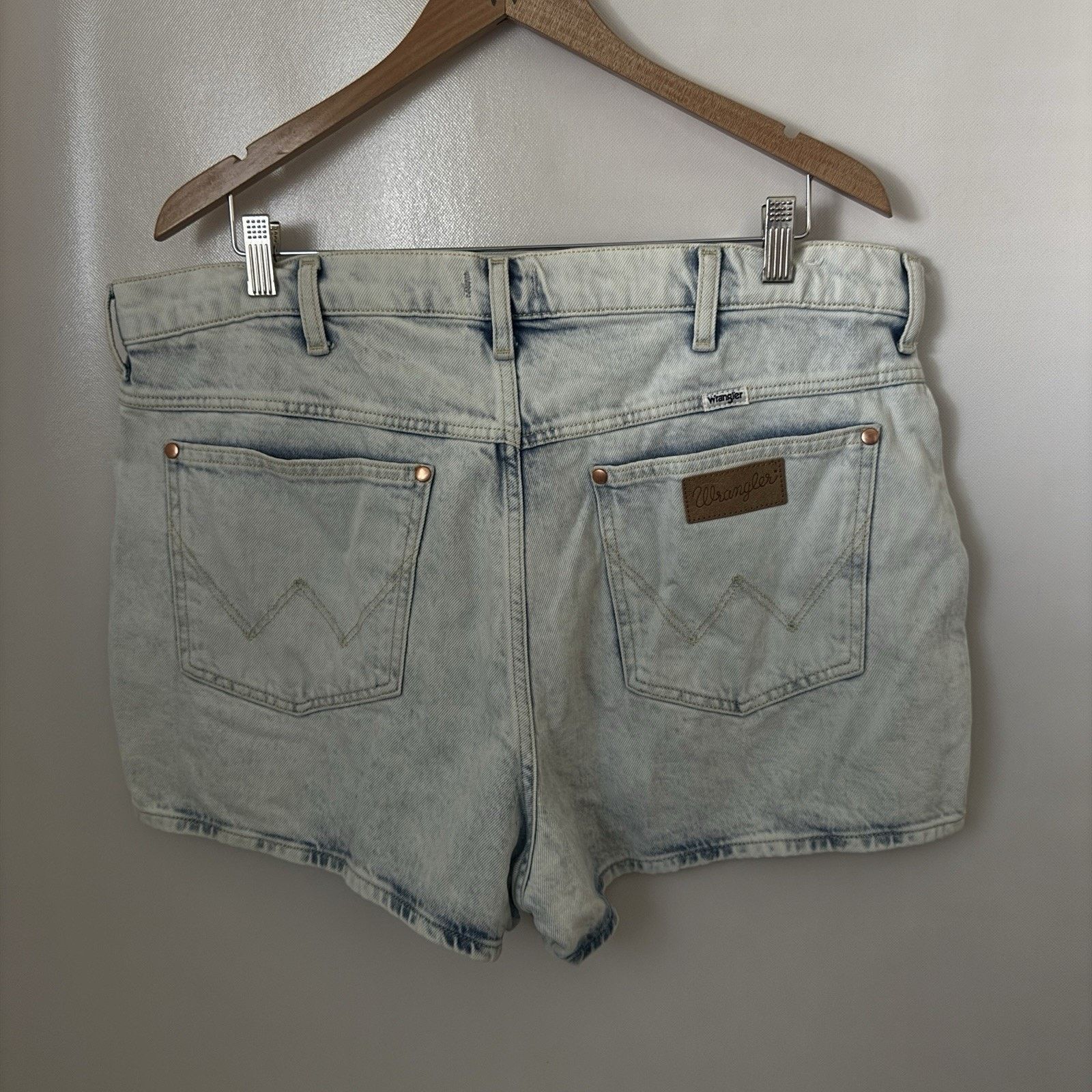 Wrangler Wrangler Festival Stretch Denim High Rise Western Shorts Size 35" - 2 Thumbnail