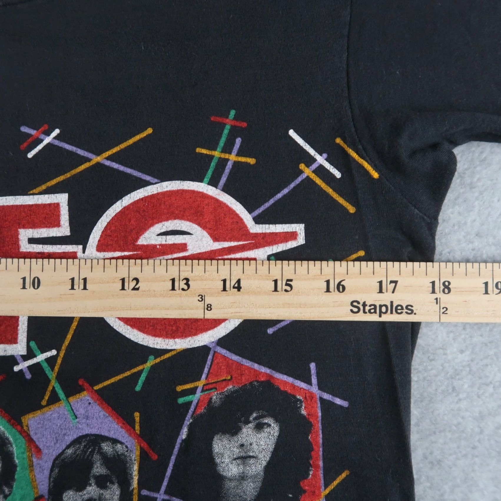 Vintage VINTAGE 1981 UFO American Tour Graphic Tee Shirt Adult Medium Black 80s Rock Unisex Size US M / EU 48-50 / 2 - 7 Thumbnail